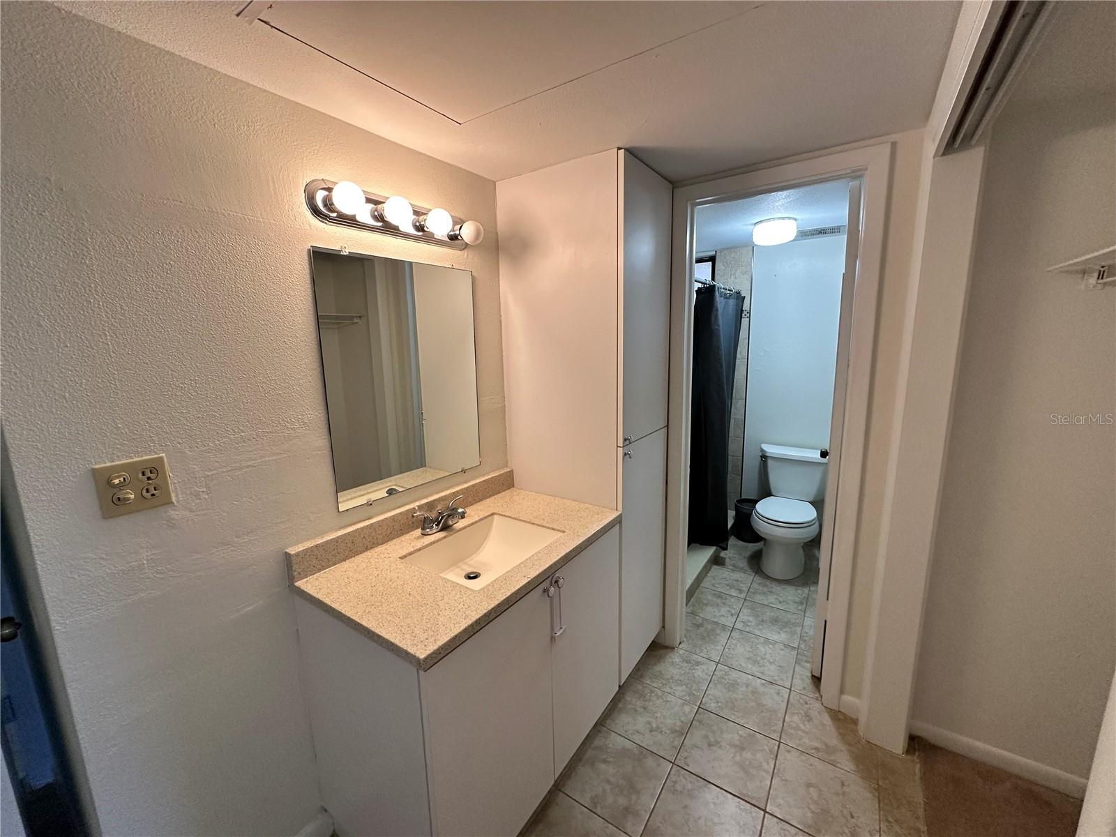 Image 12 of 39 For 860 Village Drive N 201