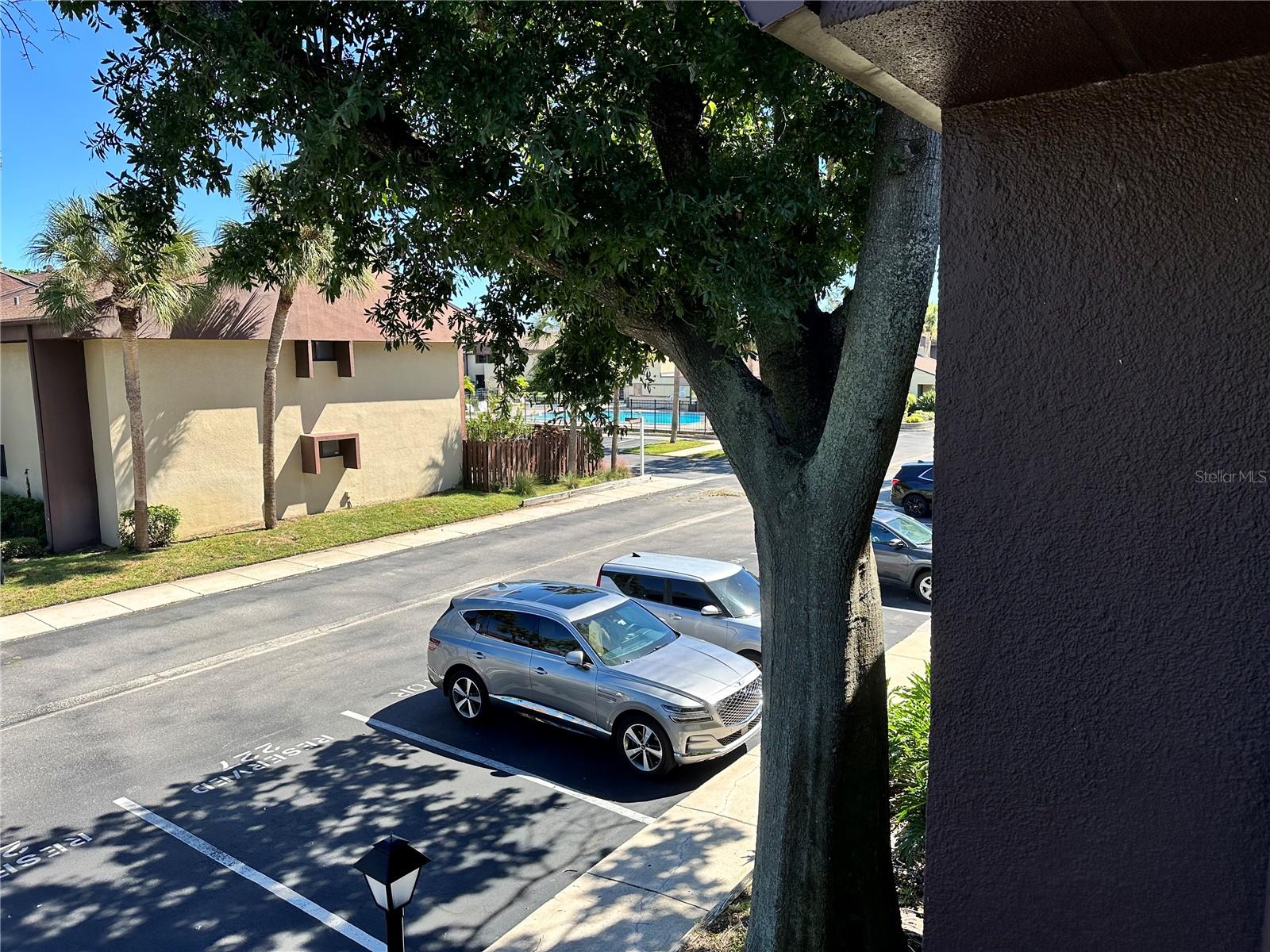 Image 26 of 39 For 860 Village Drive N 201