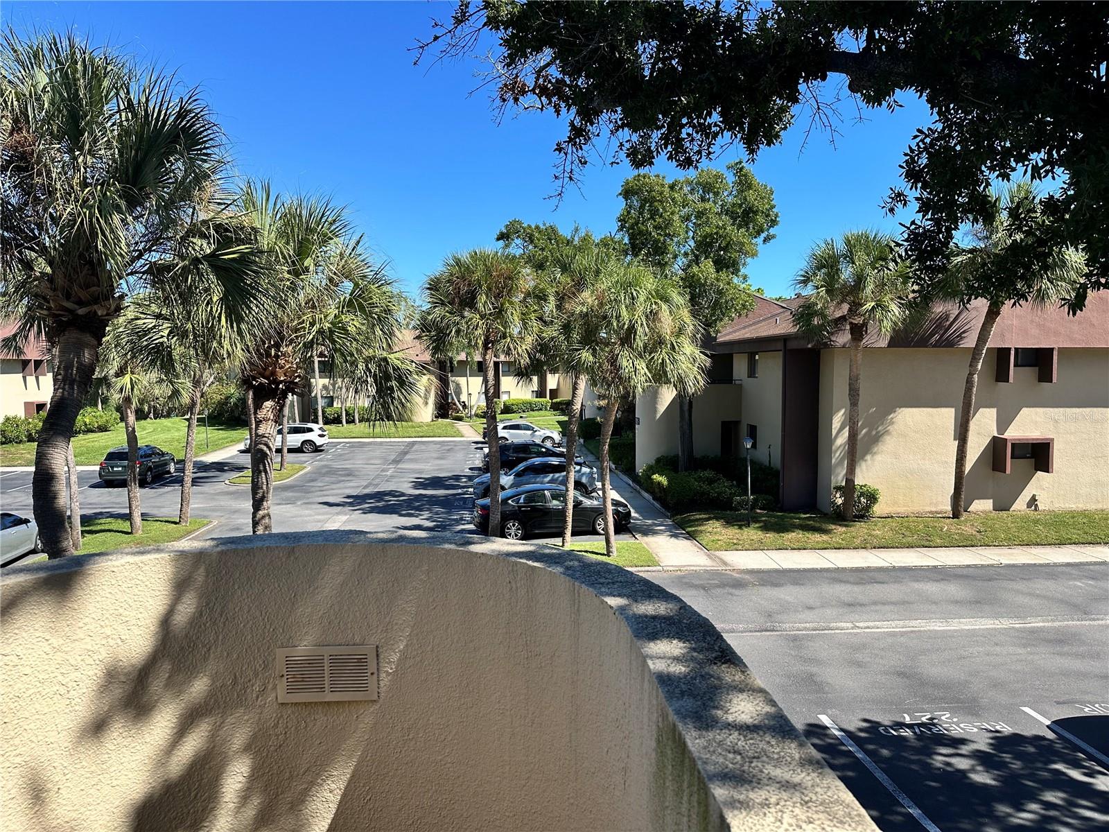 Image 28 of 39 For 860 Village Drive N 201