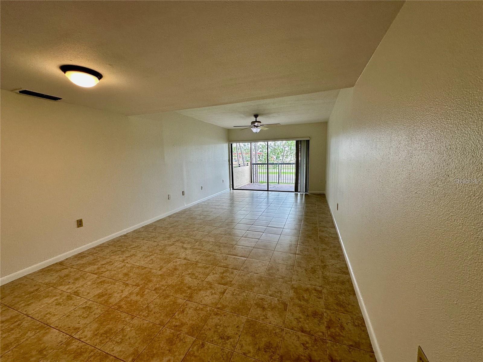 Image 7 of 39 For 860 Village Drive N 201