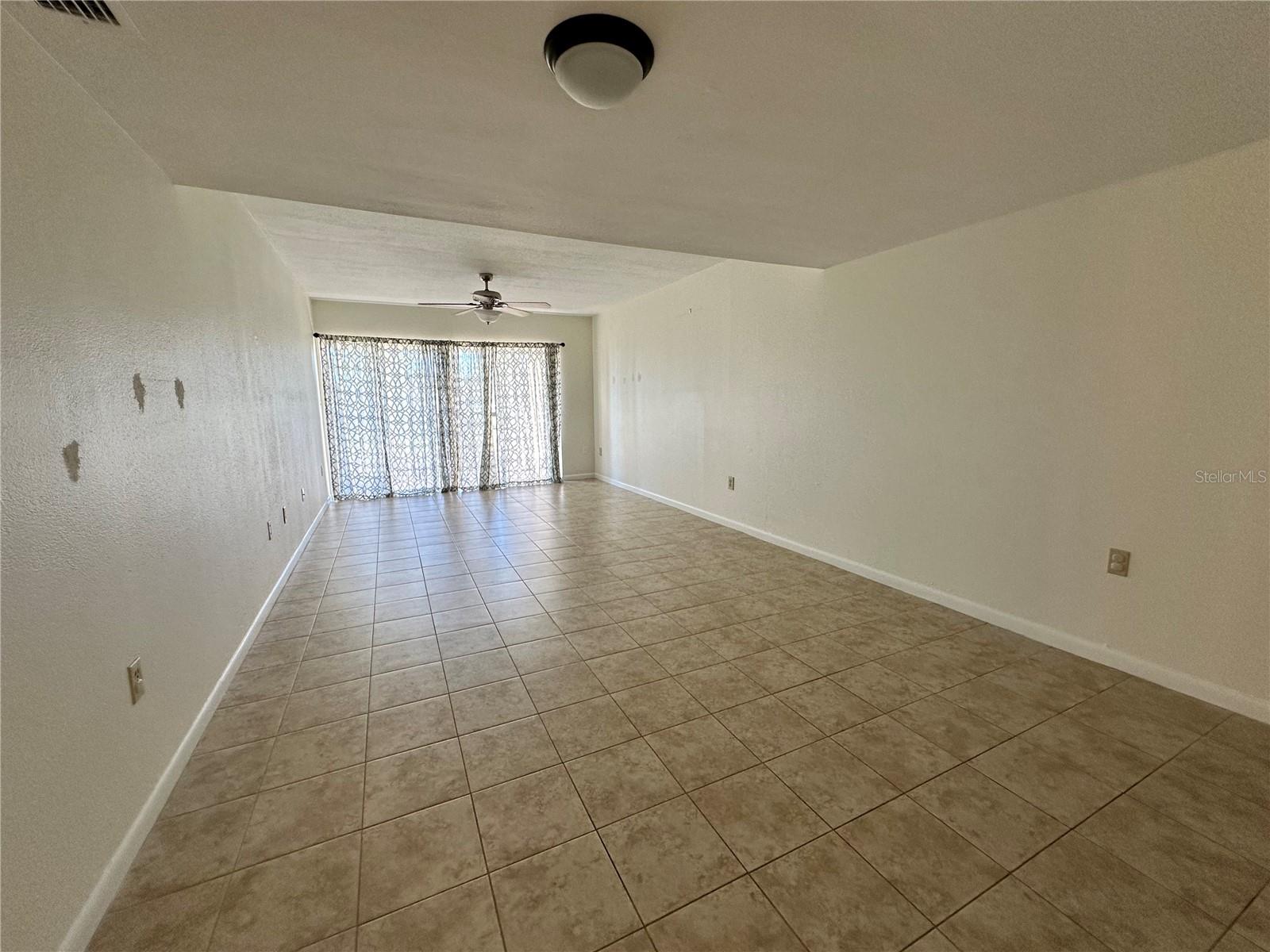 Image 8 of 39 For 860 Village Drive N 201