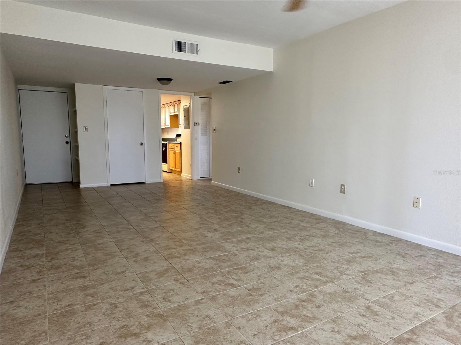 Image 9 of 39 For 860 Village Drive N 201