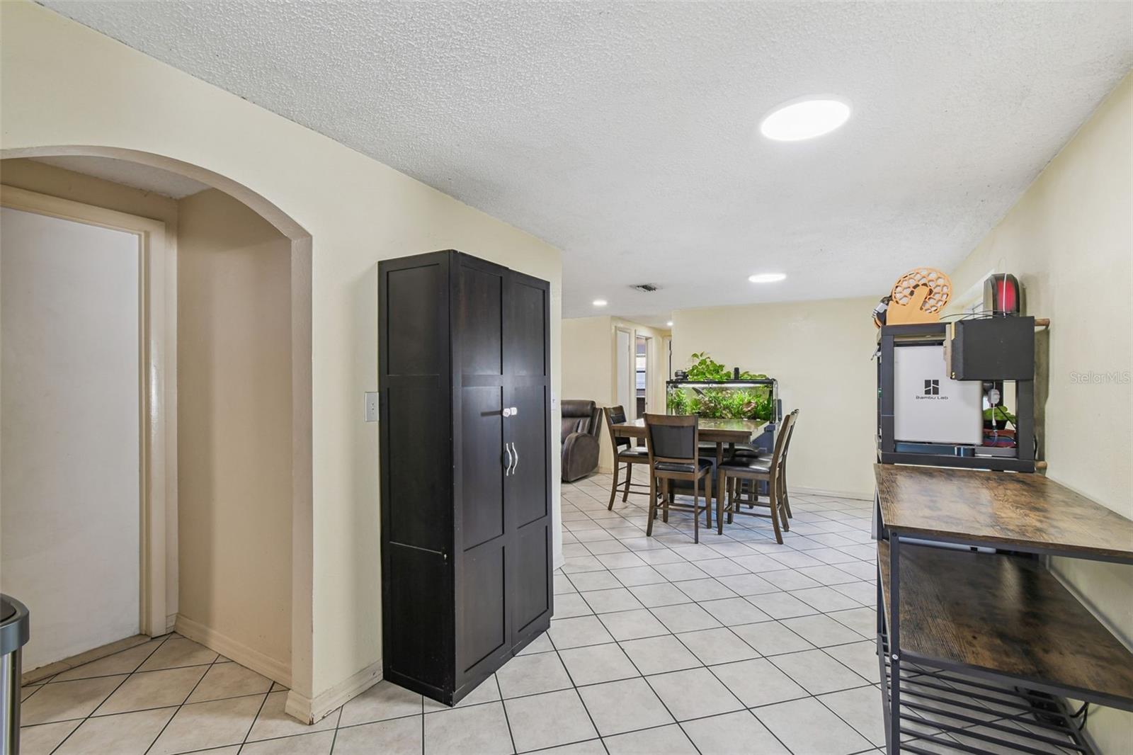 Listing photo id 17 for 12714 Mulberry Lane