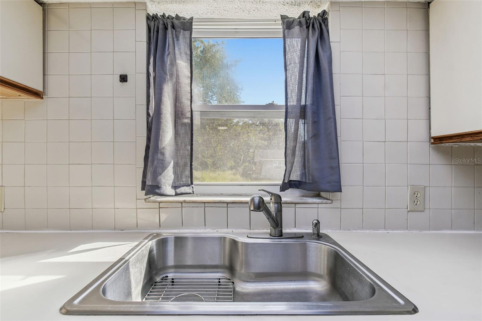 Listing photo id 26 for 12714 Mulberry Lane