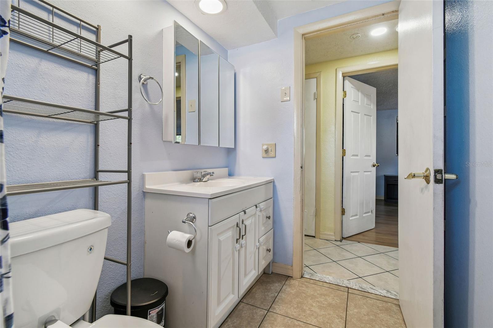 Listing photo id 31 for 12714 Mulberry Lane