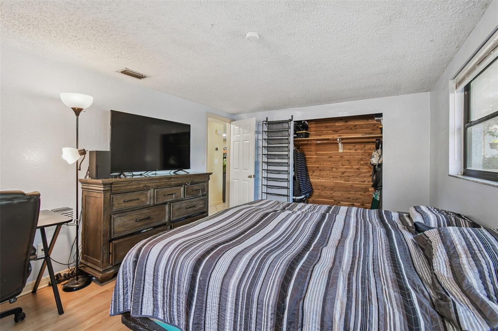 Listing photo id 35 for 12714 Mulberry Lane