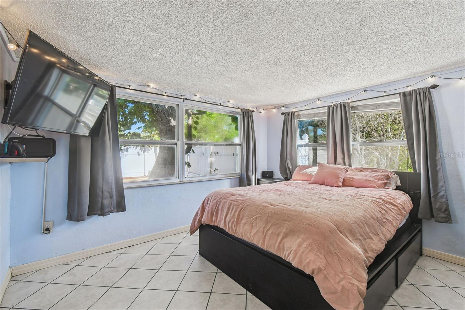 Listing photo id 39 for 12714 Mulberry Lane