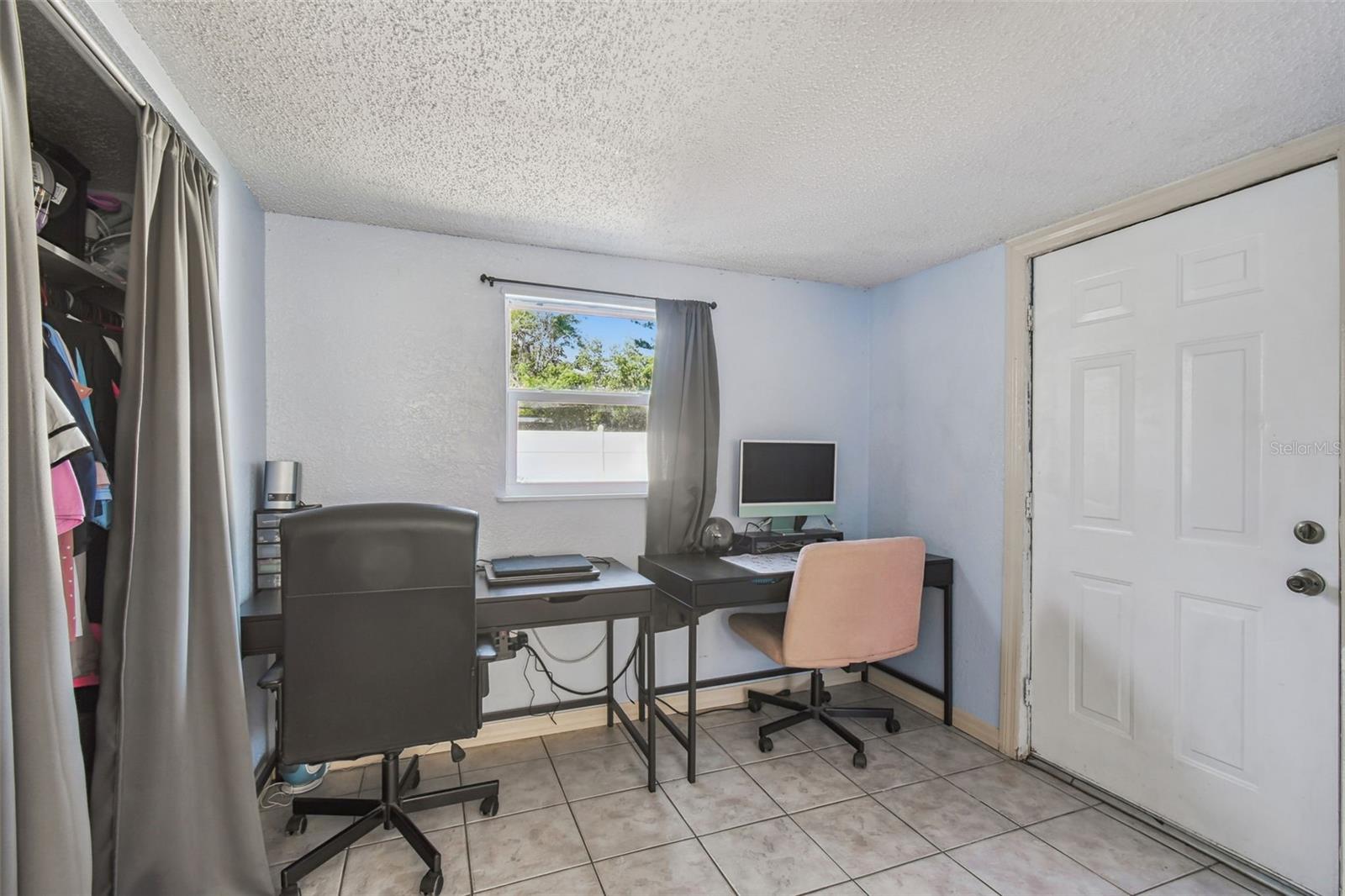 Listing photo id 42 for 12714 Mulberry Lane