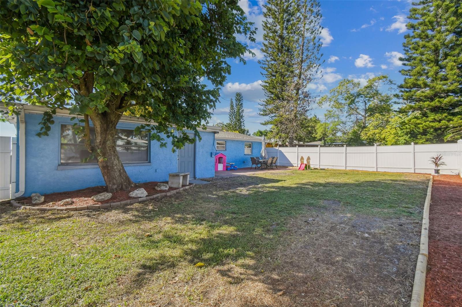 Listing photo id 44 for 12714 Mulberry Lane