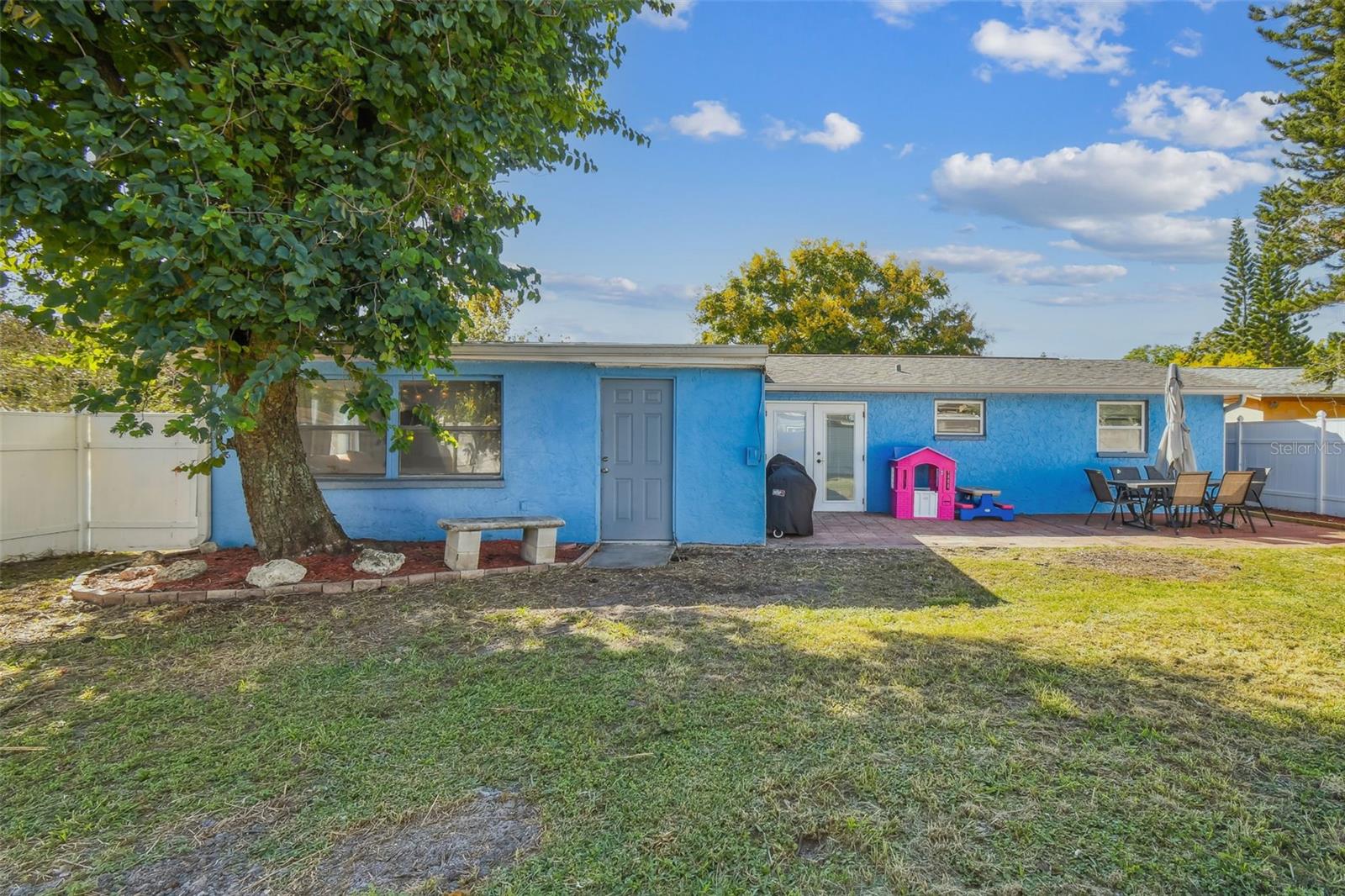 Listing photo id 45 for 12714 Mulberry Lane