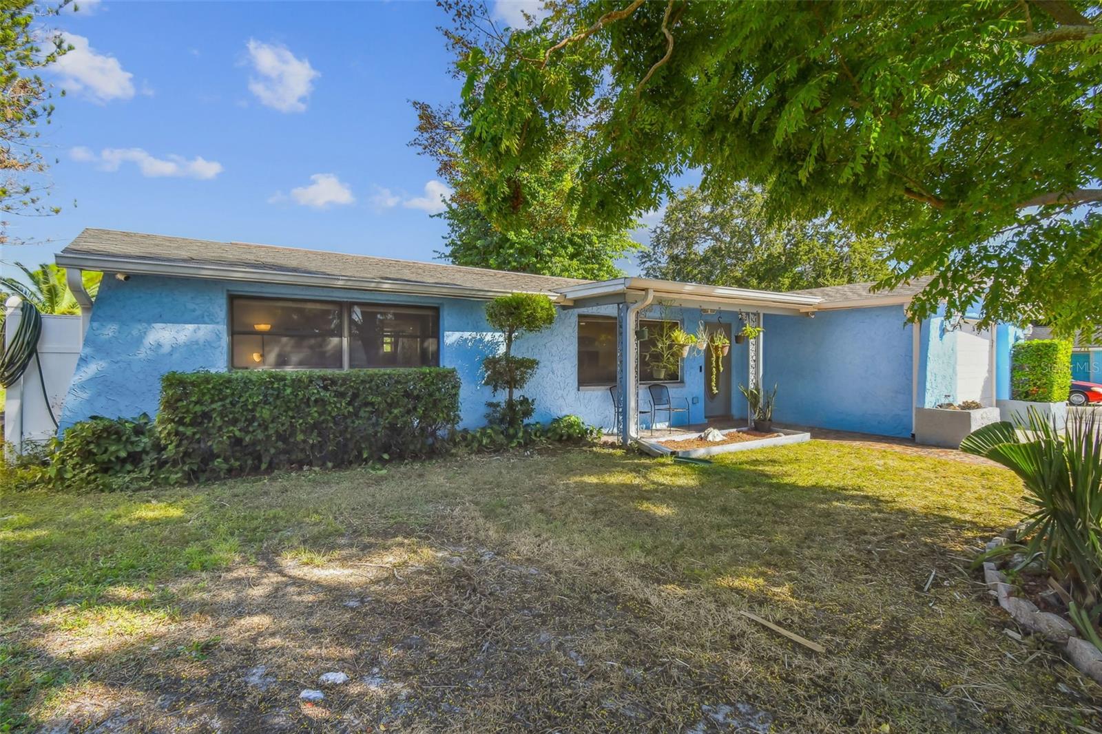 Listing photo id 3 for 12714 Mulberry Lane