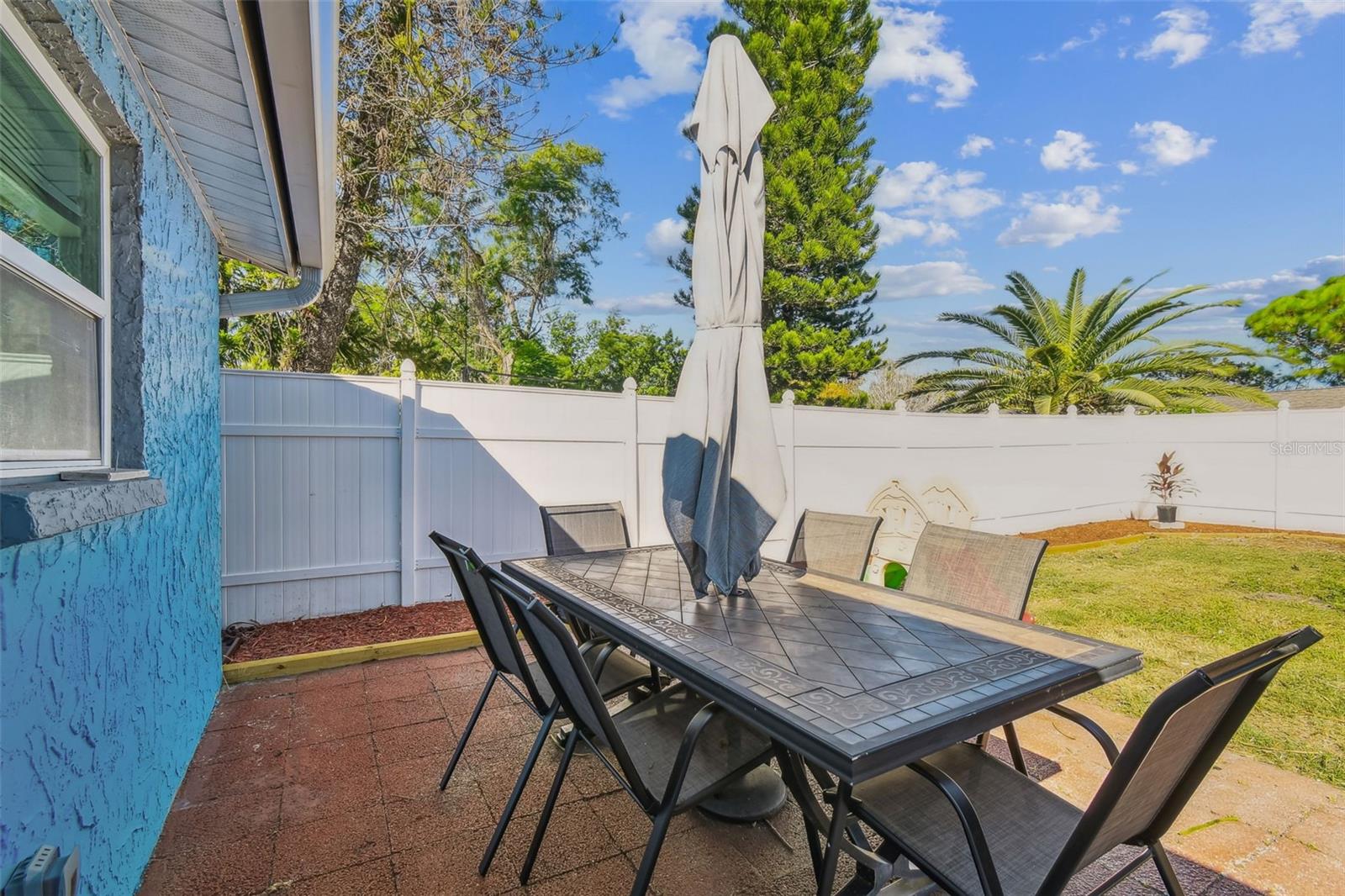 Listing photo id 48 for 12714 Mulberry Lane