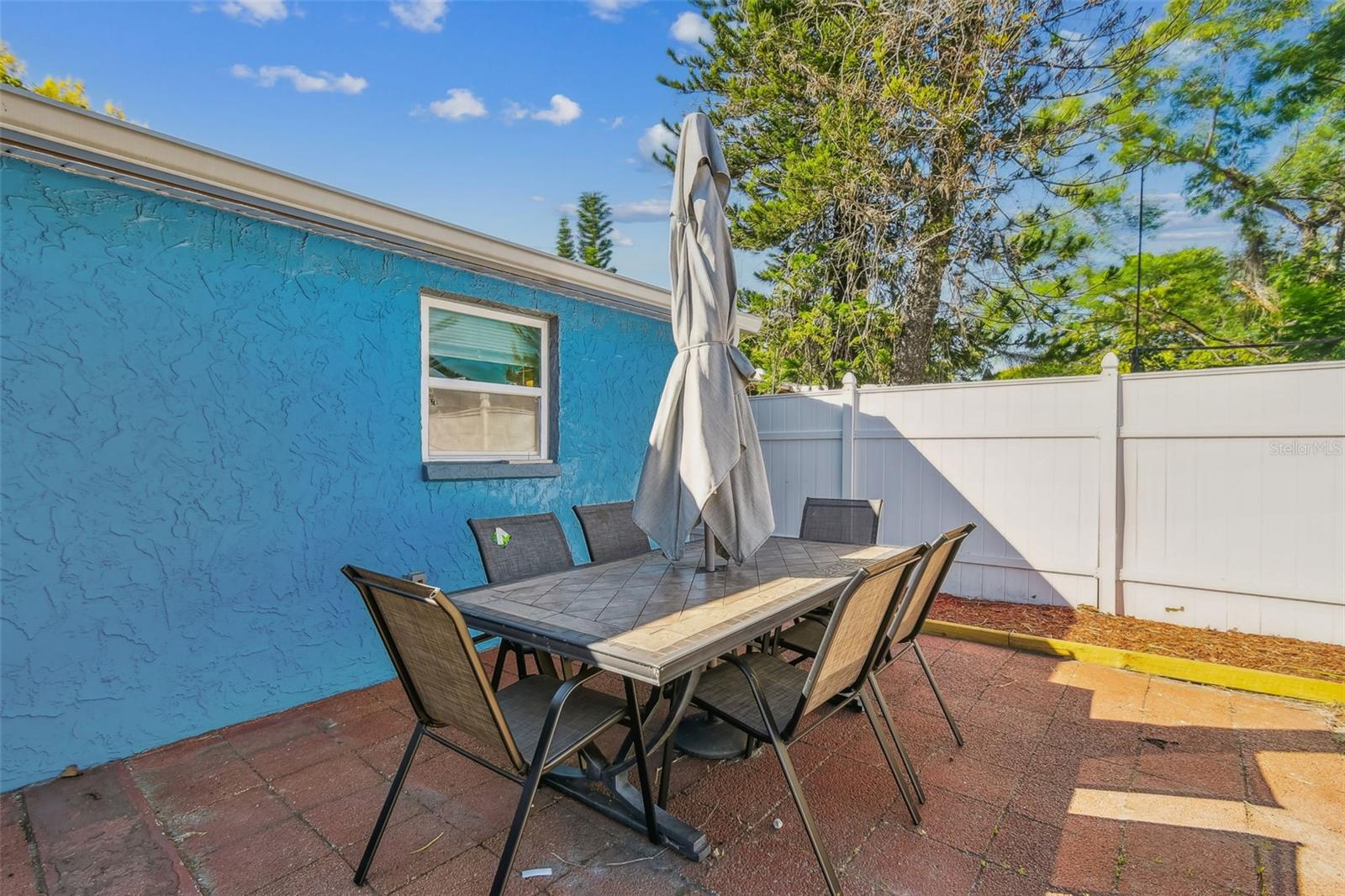 Listing photo id 49 for 12714 Mulberry Lane