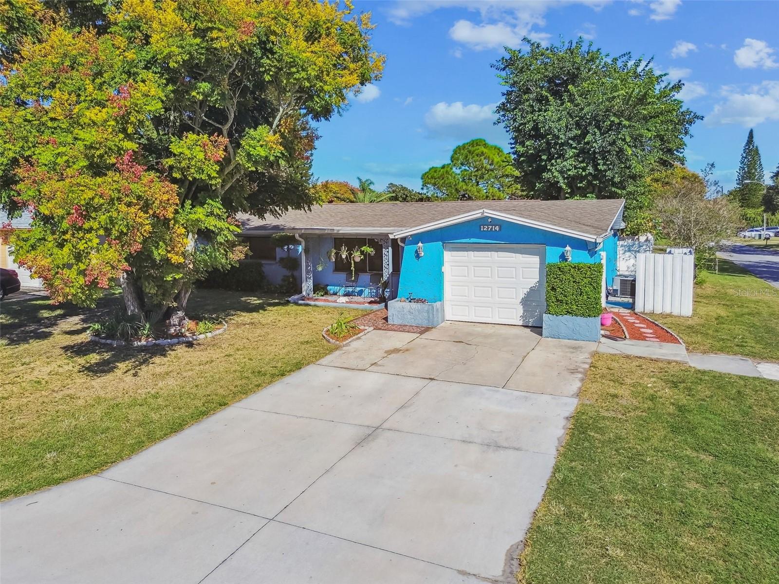 Listing photo id 50 for 12714 Mulberry Lane