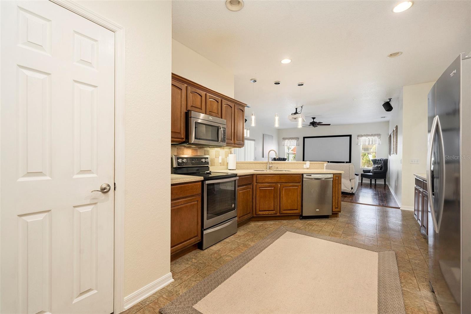 Image 18 of 46 For 14613 Brogan Castle Place