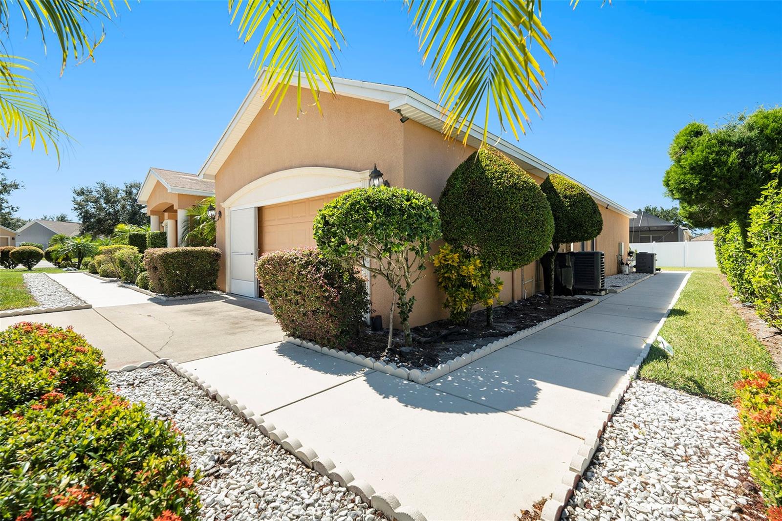 Image 5 of 46 For 14613 Brogan Castle Place