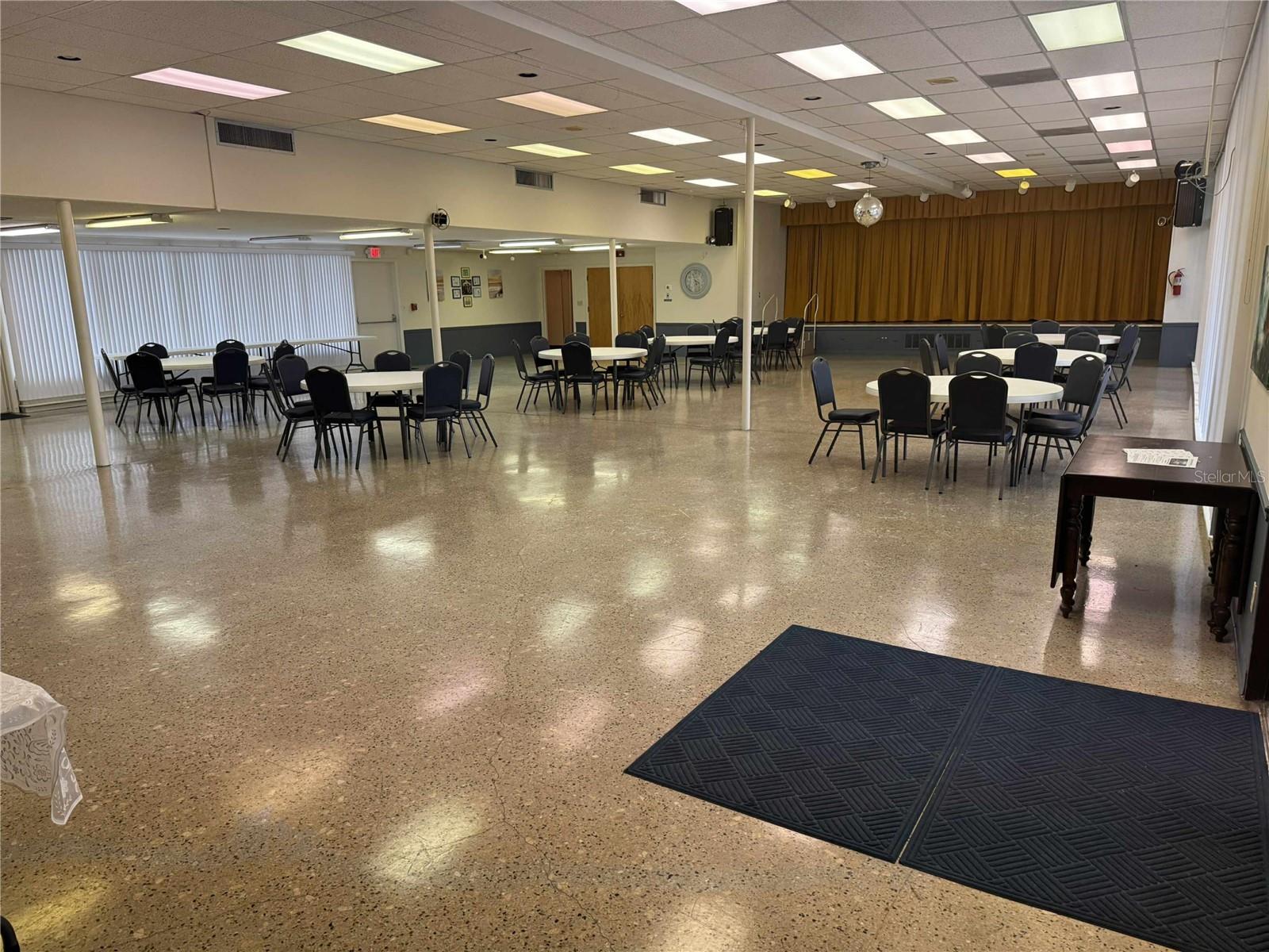 Image 20 of 32 For 2015 Hillwood Dr