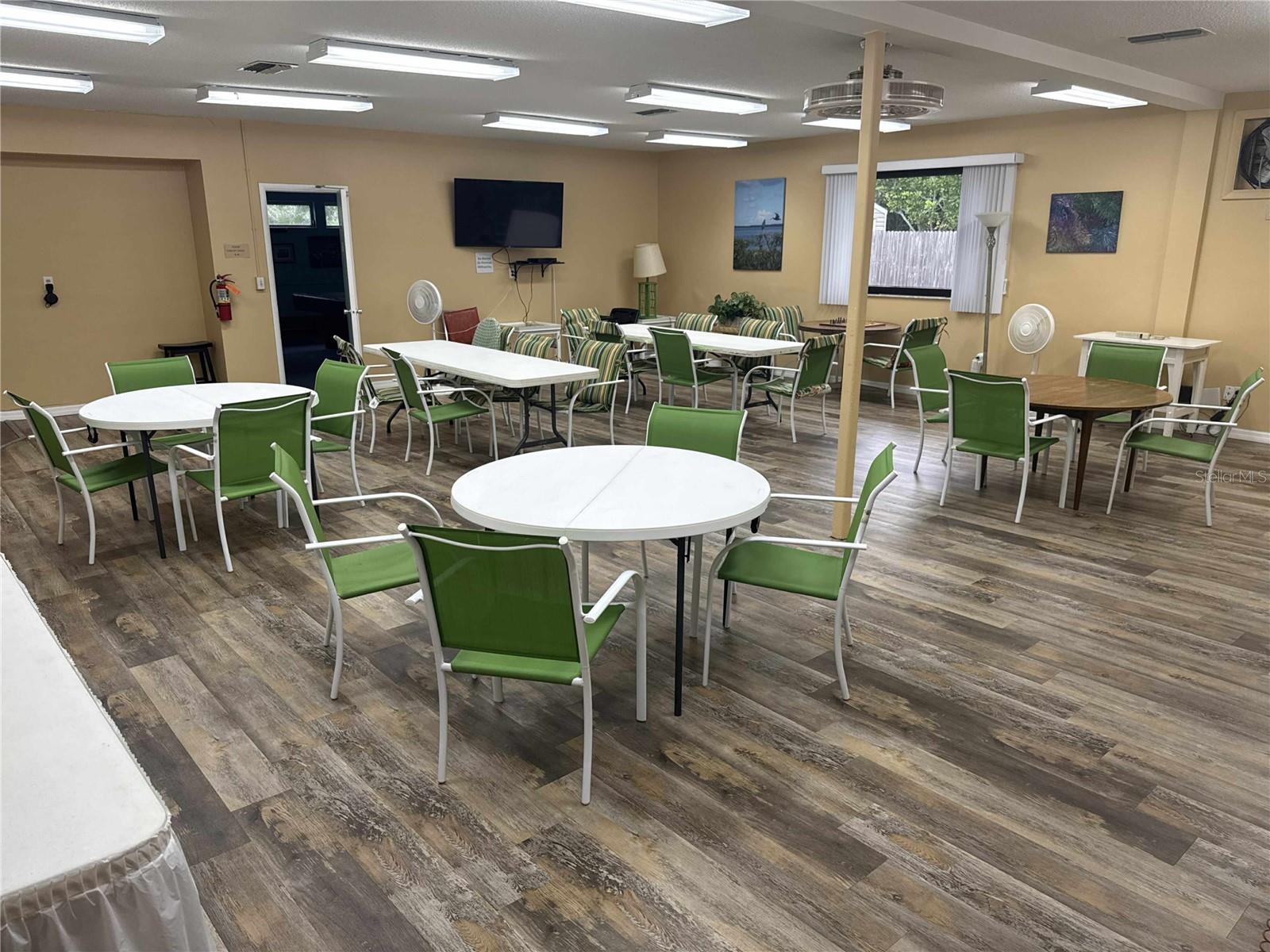 Image 26 of 32 For 2015 Hillwood Dr