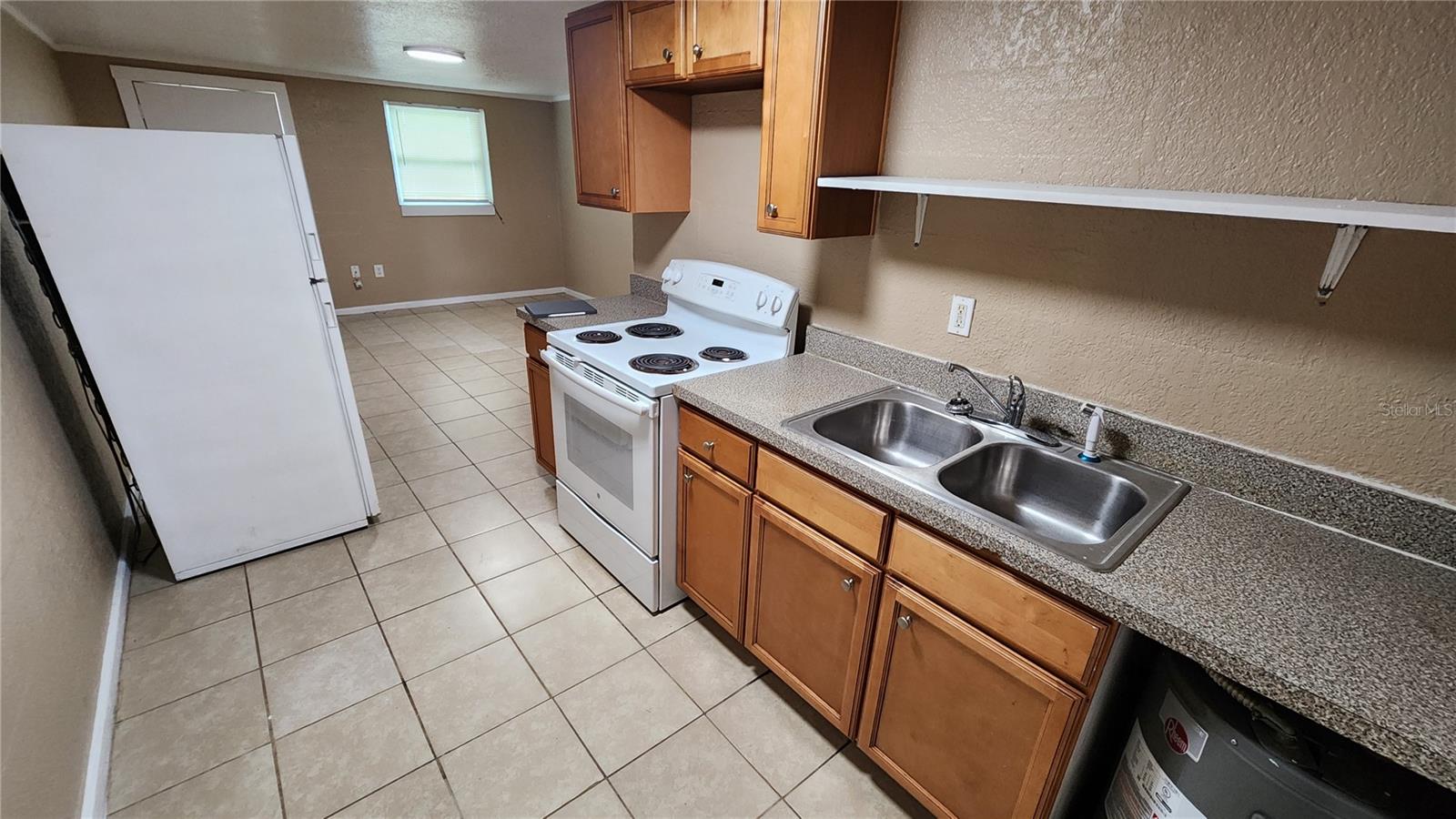 Image 4 of 7 For 102 Oak Crest Drive Nw