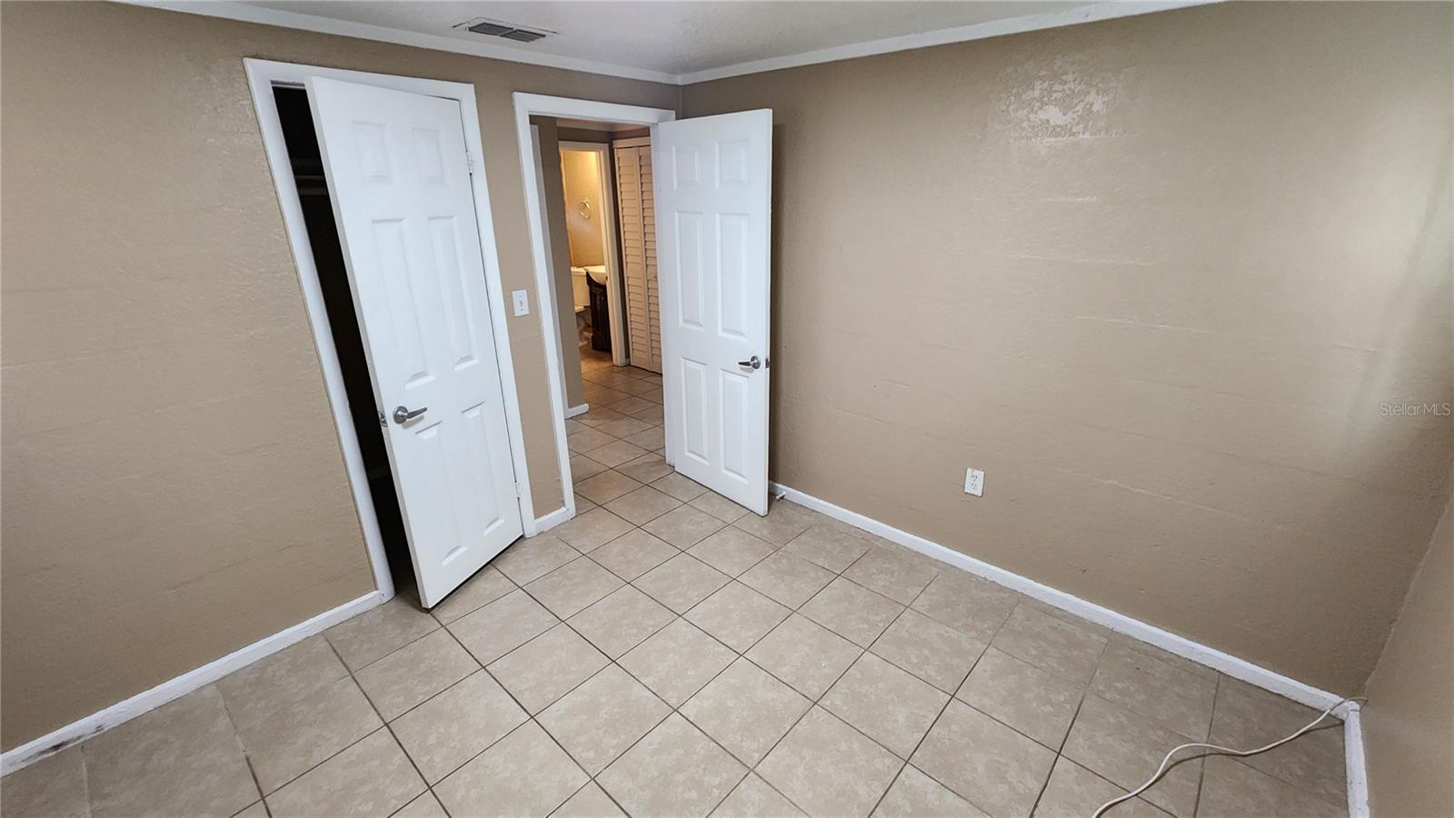 Image 6 of 7 For 102 Oak Crest Drive Nw