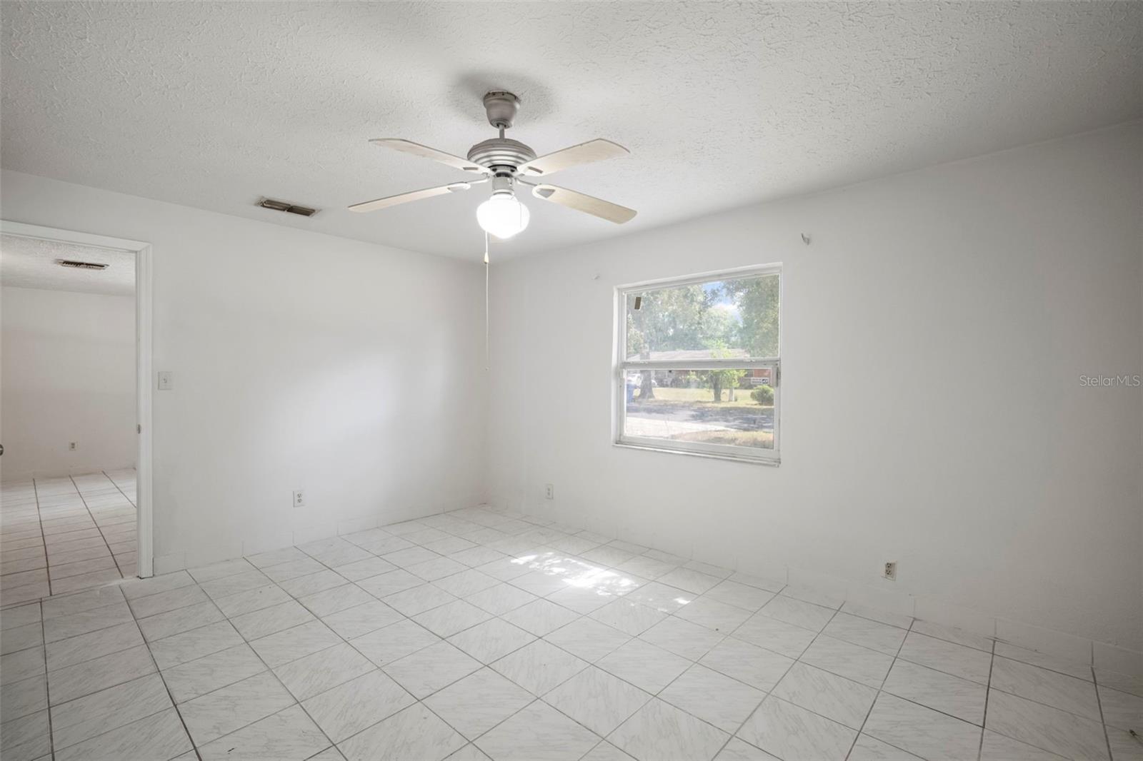 Image 11 of 53 For 4906 Idlewild Avenue