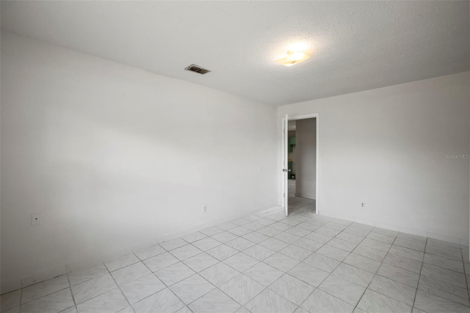 Image 14 of 53 For 4906 Idlewild Avenue