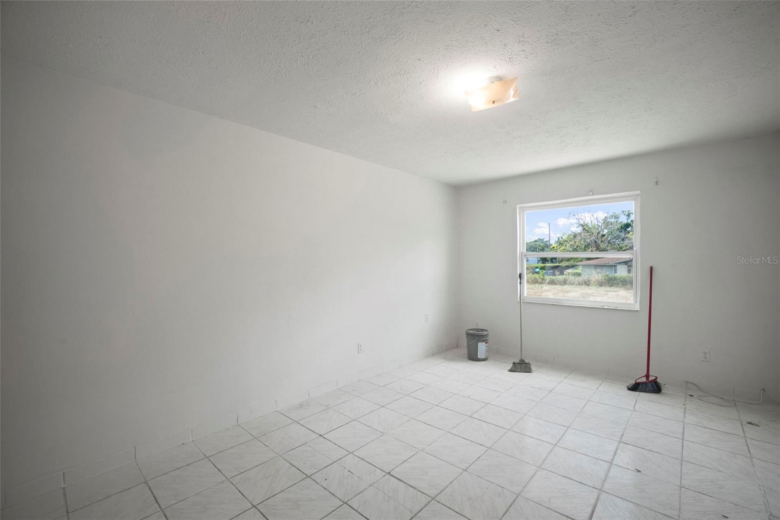Image 17 of 53 For 4906 Idlewild Avenue