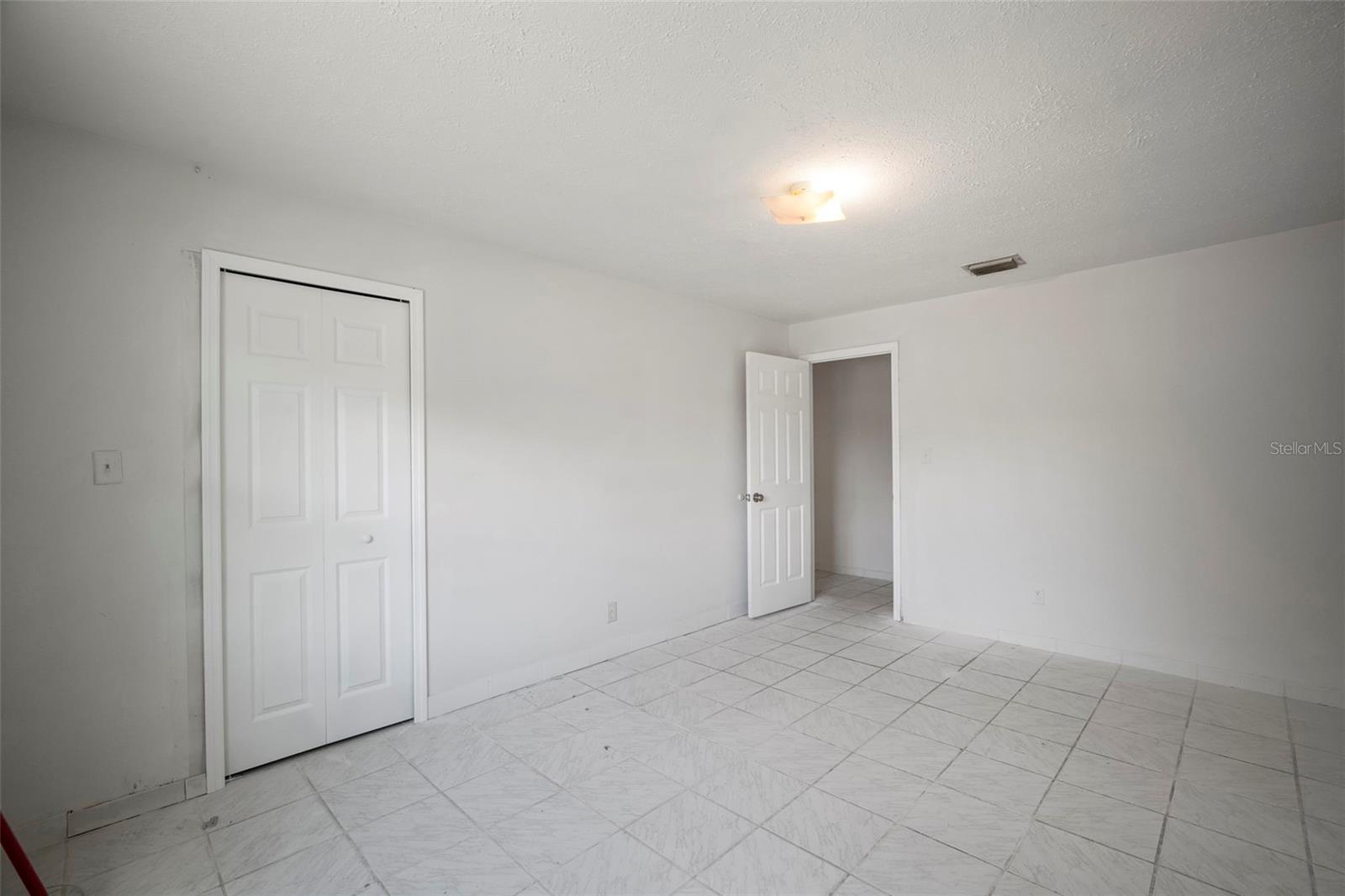 Image 18 of 53 For 4906 Idlewild Avenue
