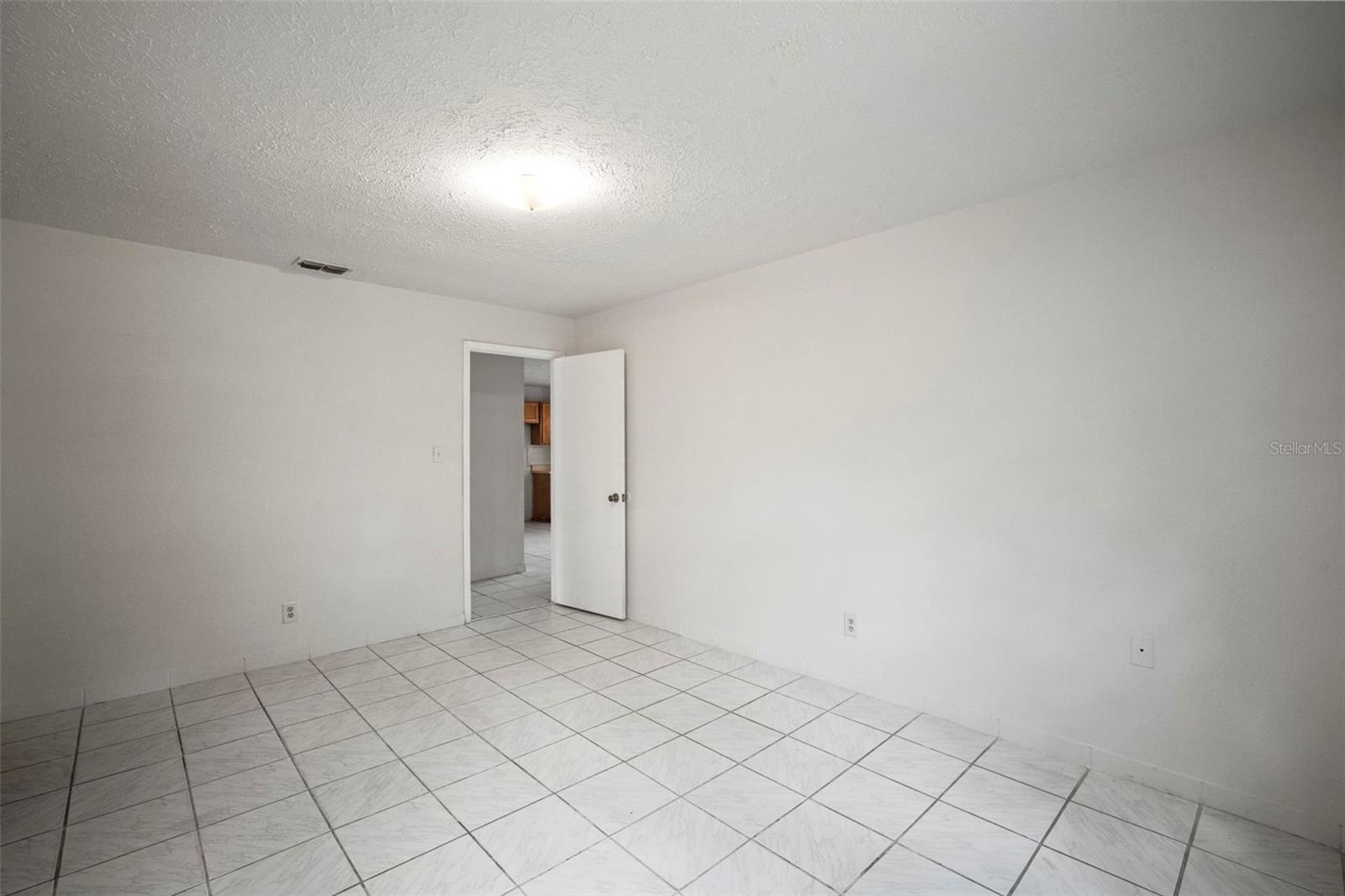 Image 31 of 53 For 4906 Idlewild Avenue
