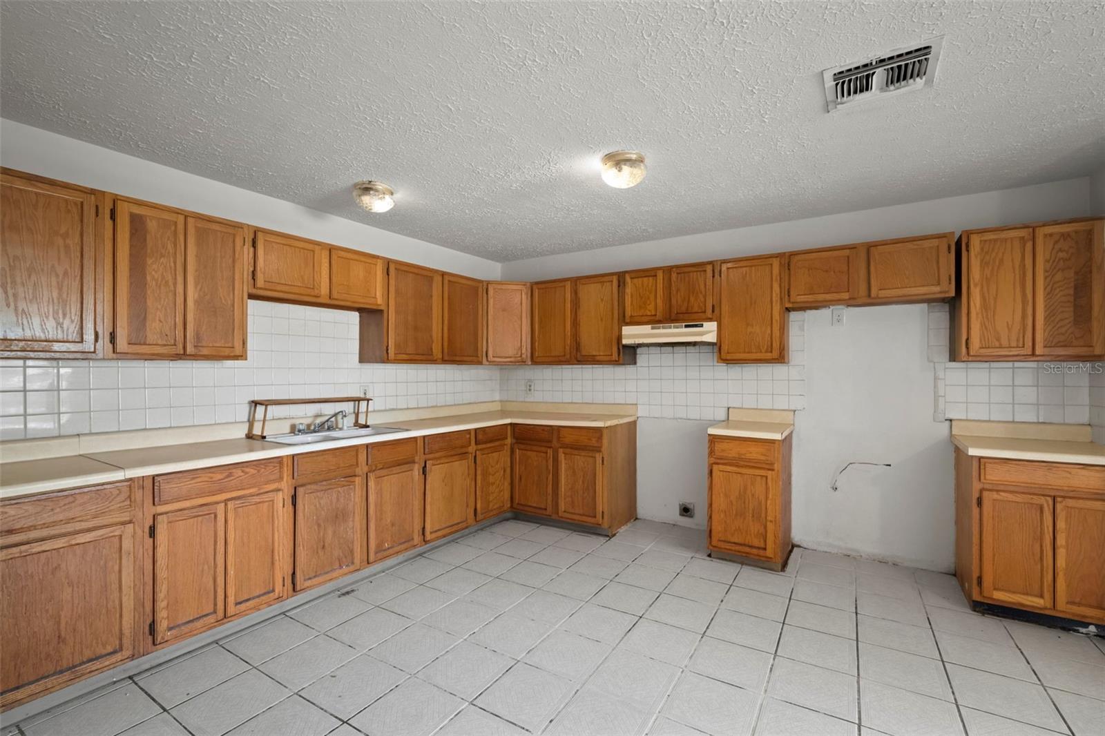 Image 32 of 53 For 4906 Idlewild Avenue