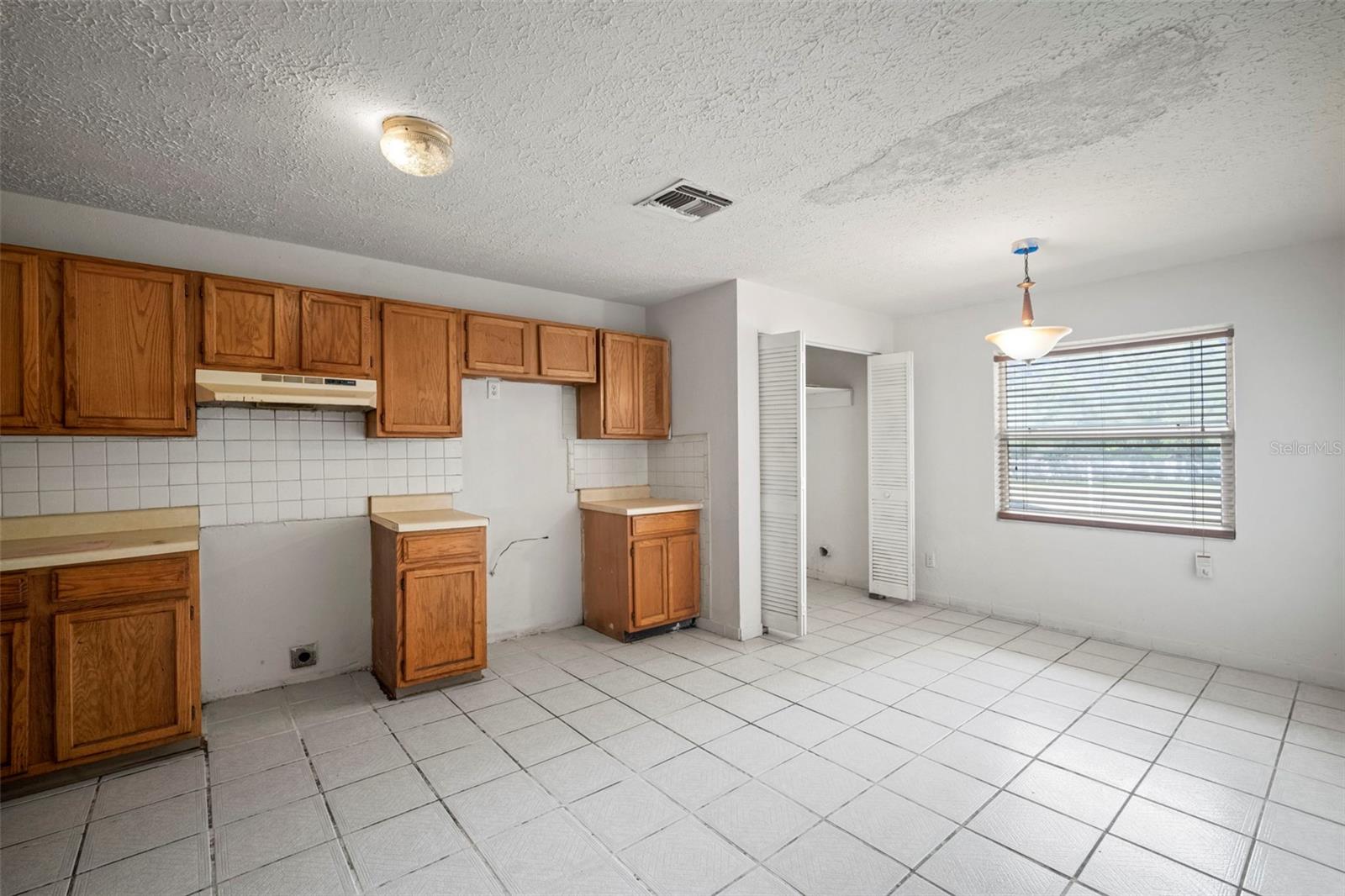 Image 34 of 53 For 4906 Idlewild Avenue