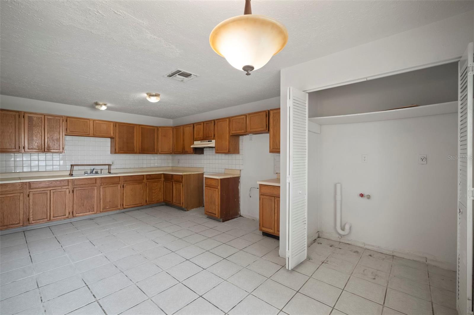 Image 35 of 53 For 4906 Idlewild Avenue