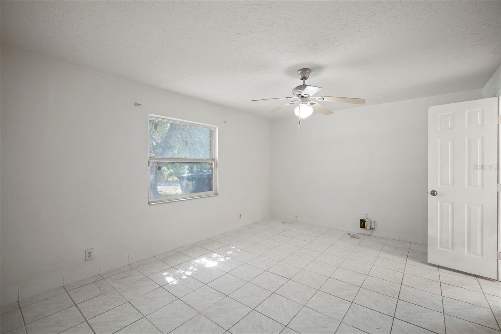 Image 8 of 53 For 4906 Idlewild Avenue
