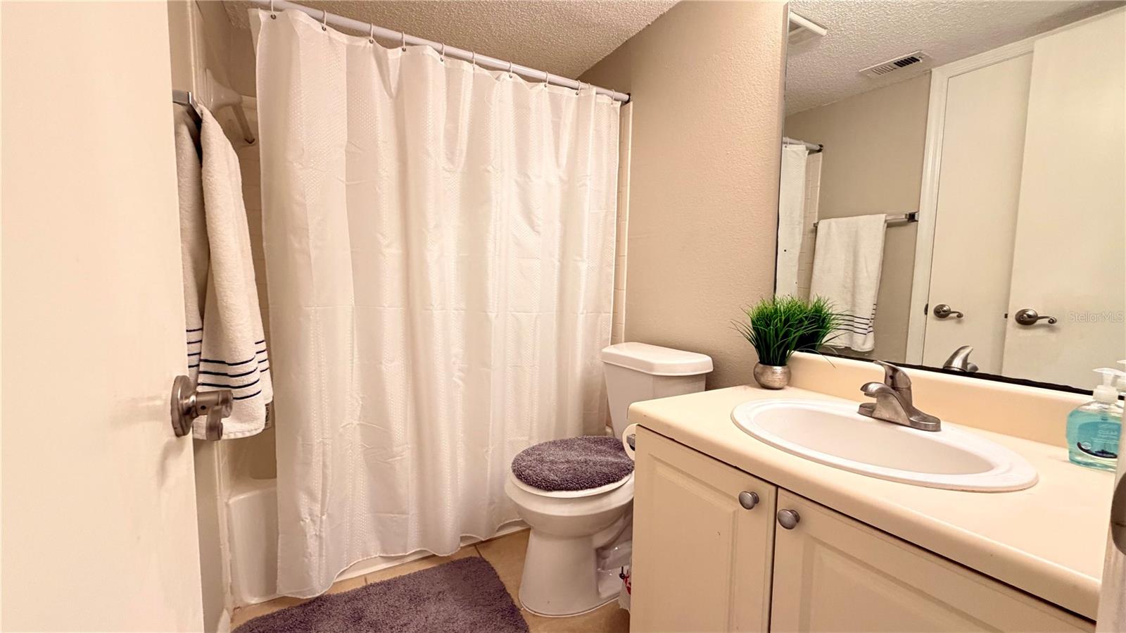 Image 14 of 18 For 9481 Highland Oak Drive 804