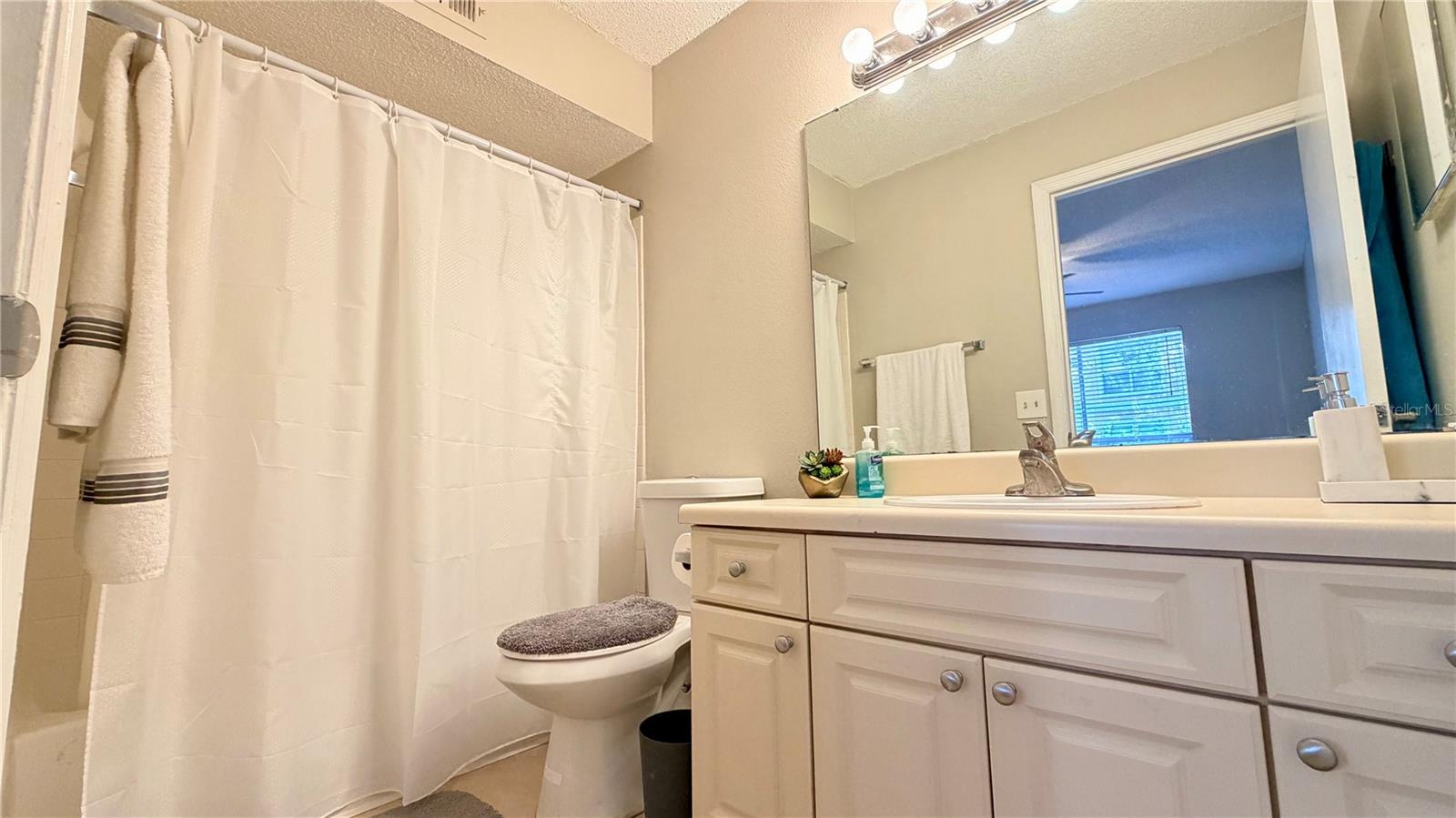 Image 17 of 18 For 9481 Highland Oak Drive 804