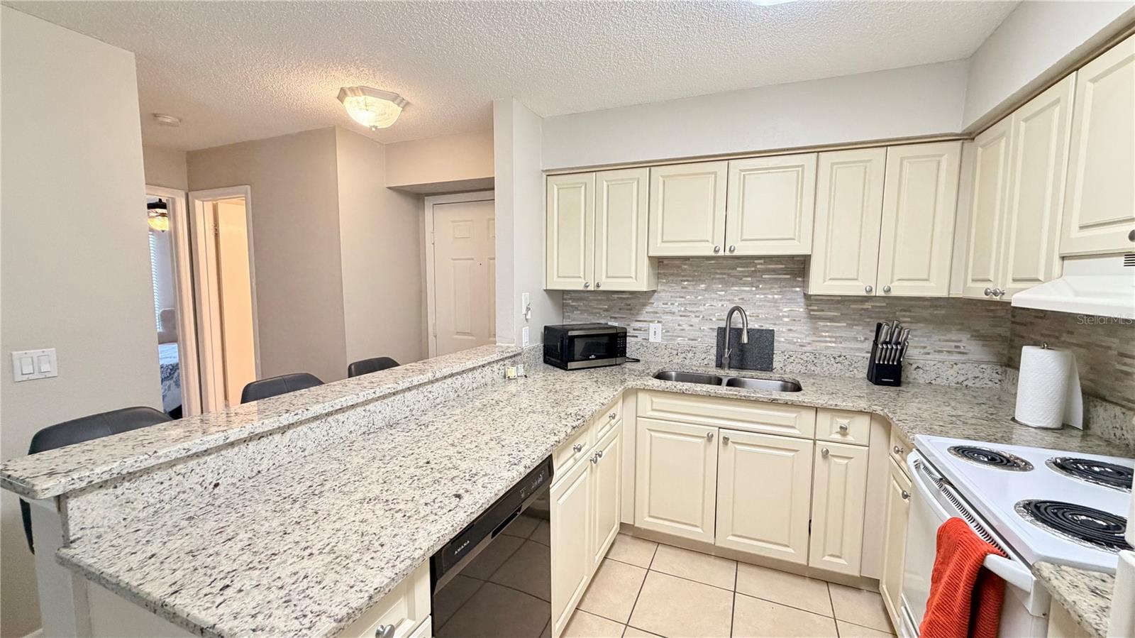 Image 7 of 18 For 9481 Highland Oak Drive 804