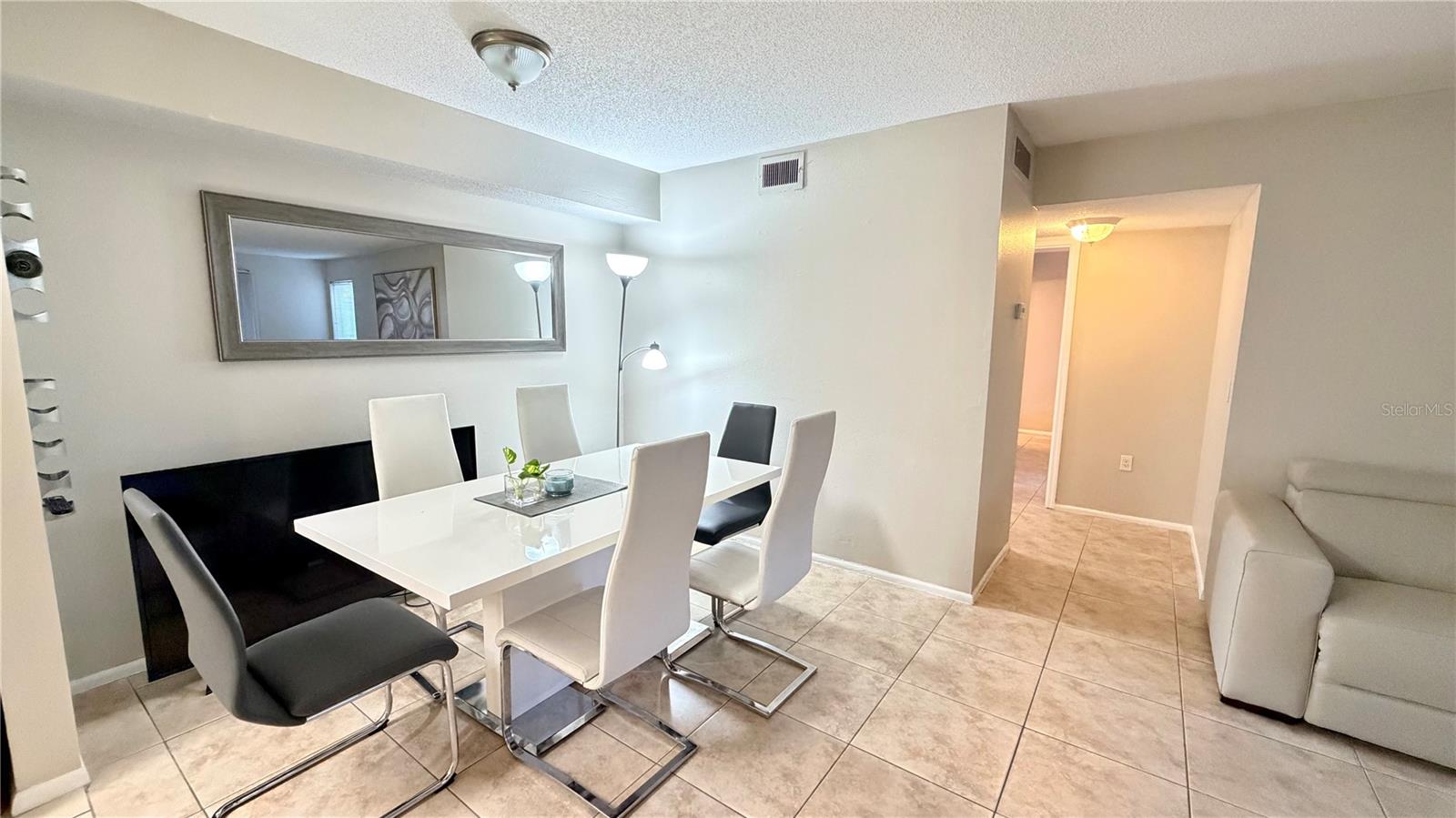 Image 8 of 18 For 9481 Highland Oak Drive 804