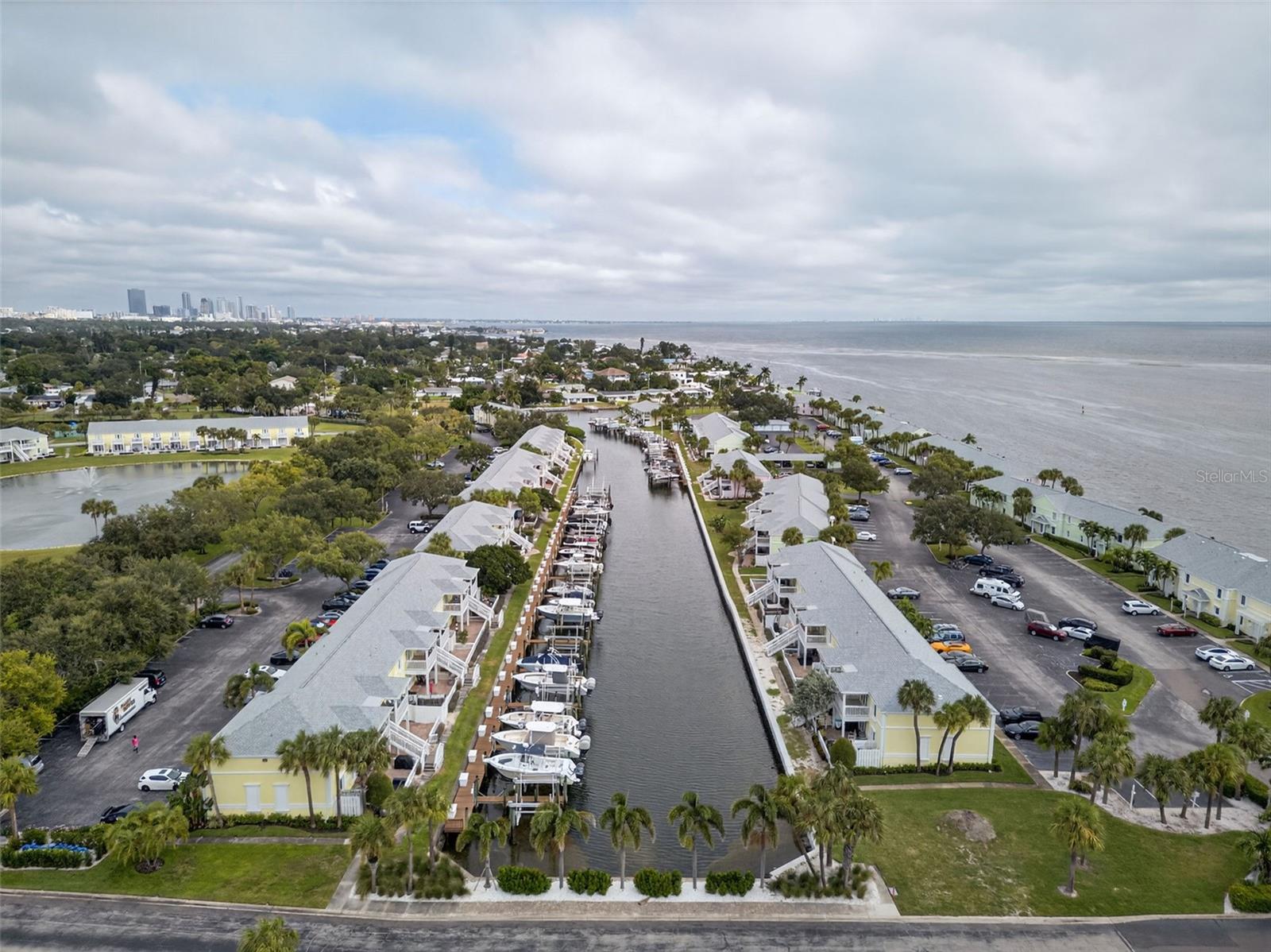 Details for 4924 Beach Drive Se F, ST PETERSBURG, FL 33705
