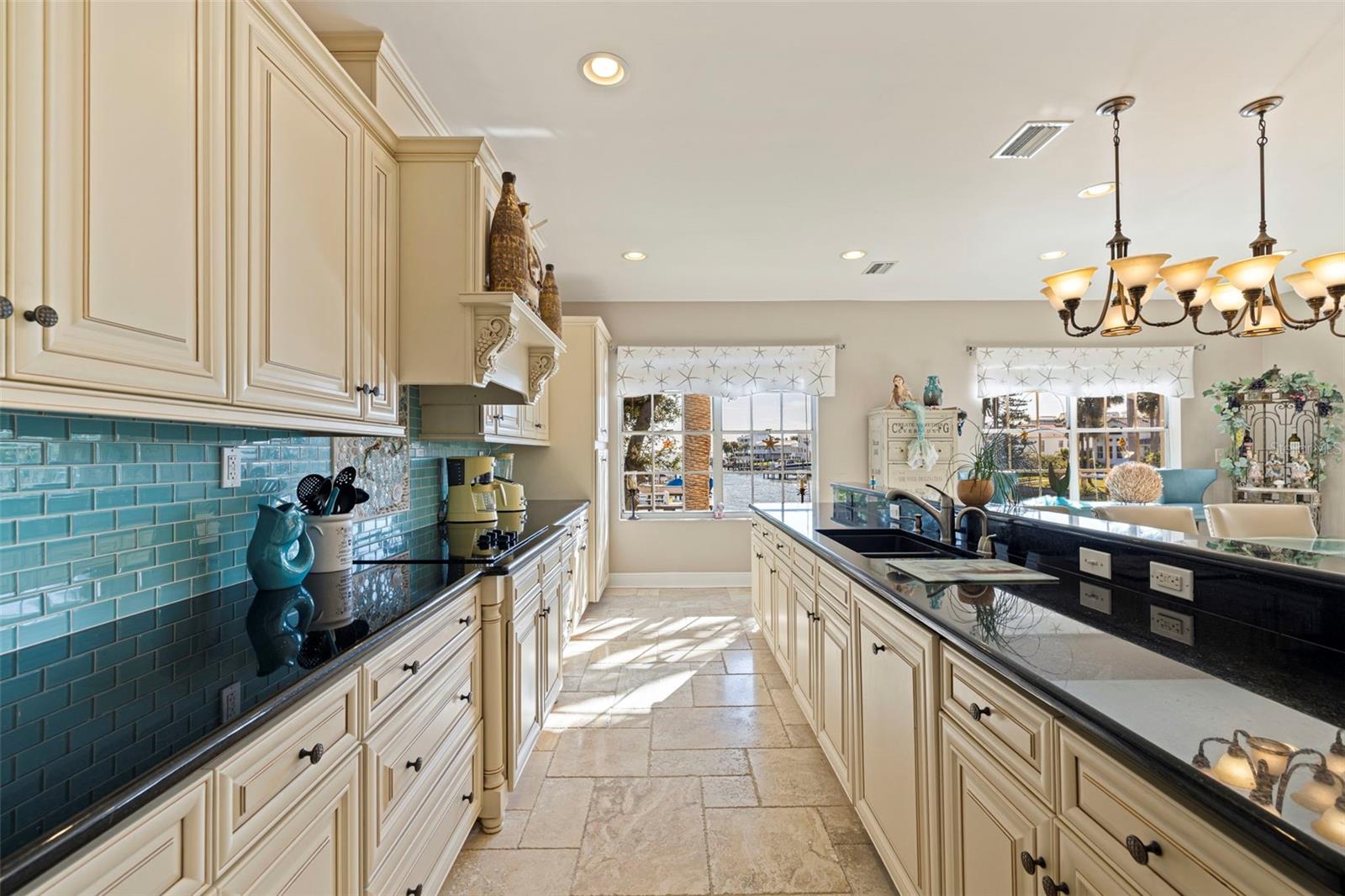 Image 12 of 50 For 841 2nd Avenue S