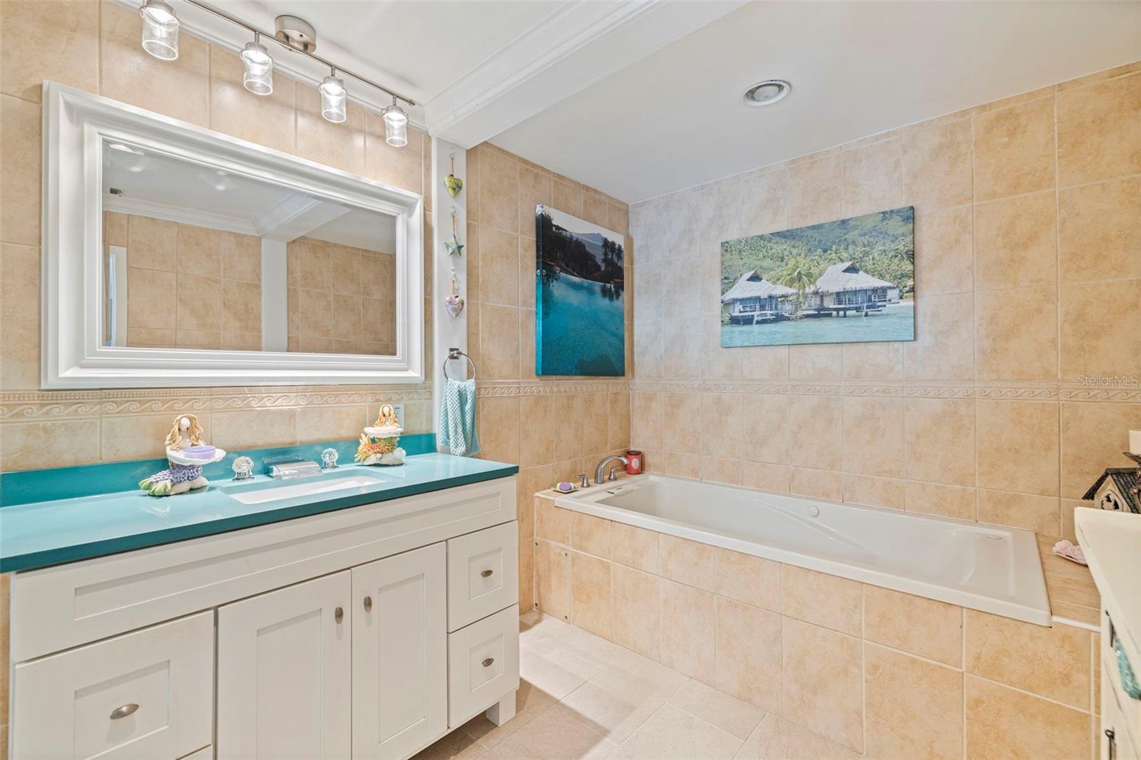 Image 26 of 50 For 841 2nd Avenue S