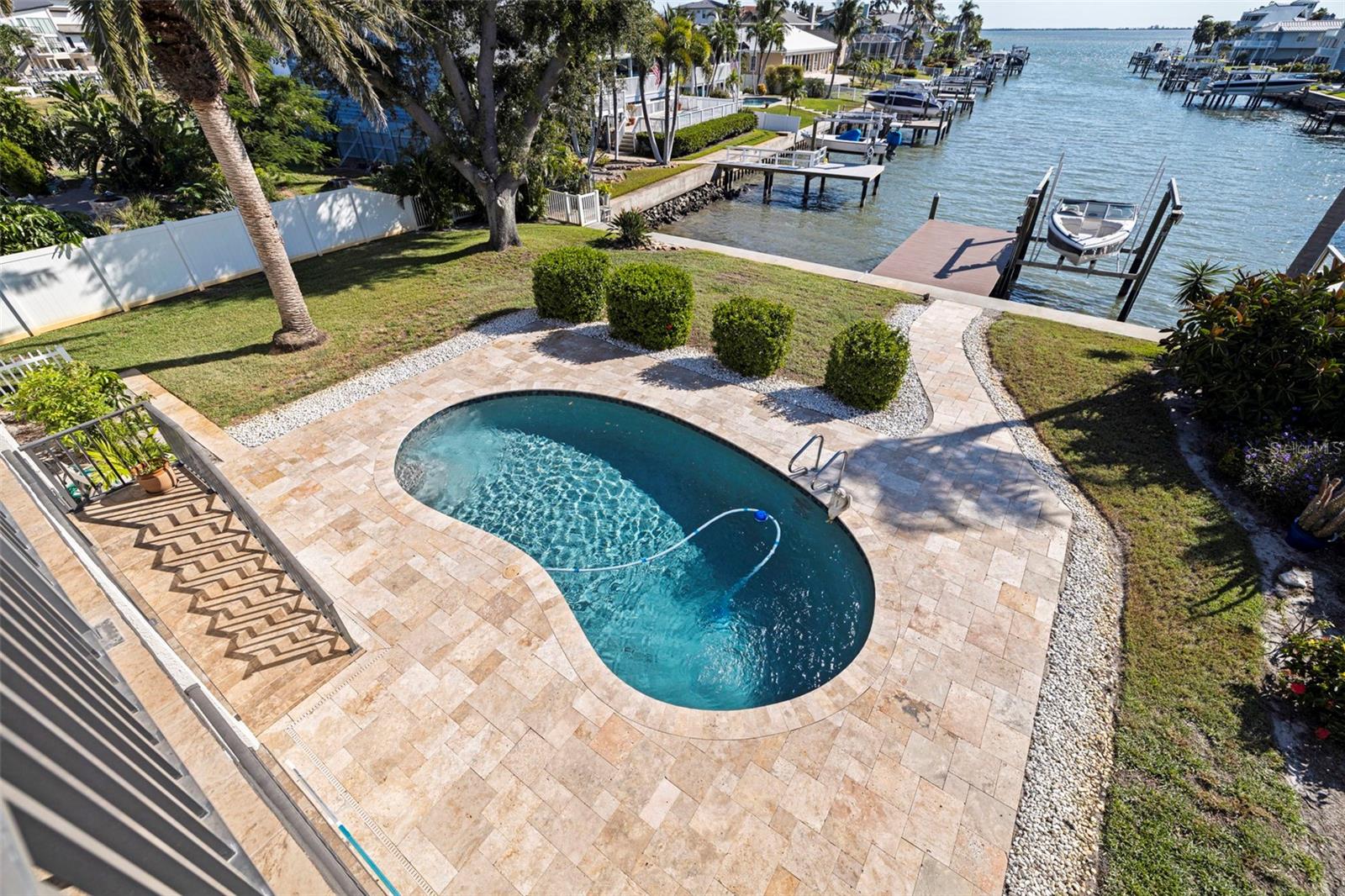 Image 29 of 50 For 841 2nd Avenue S