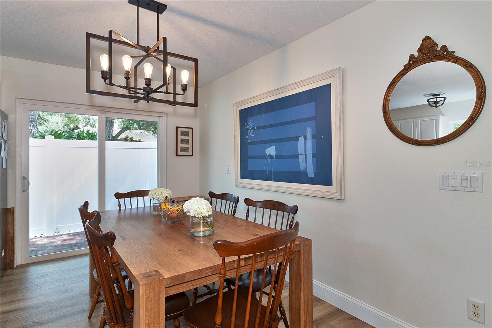 Image 19 of 47 For 4900 Rosedale Place N