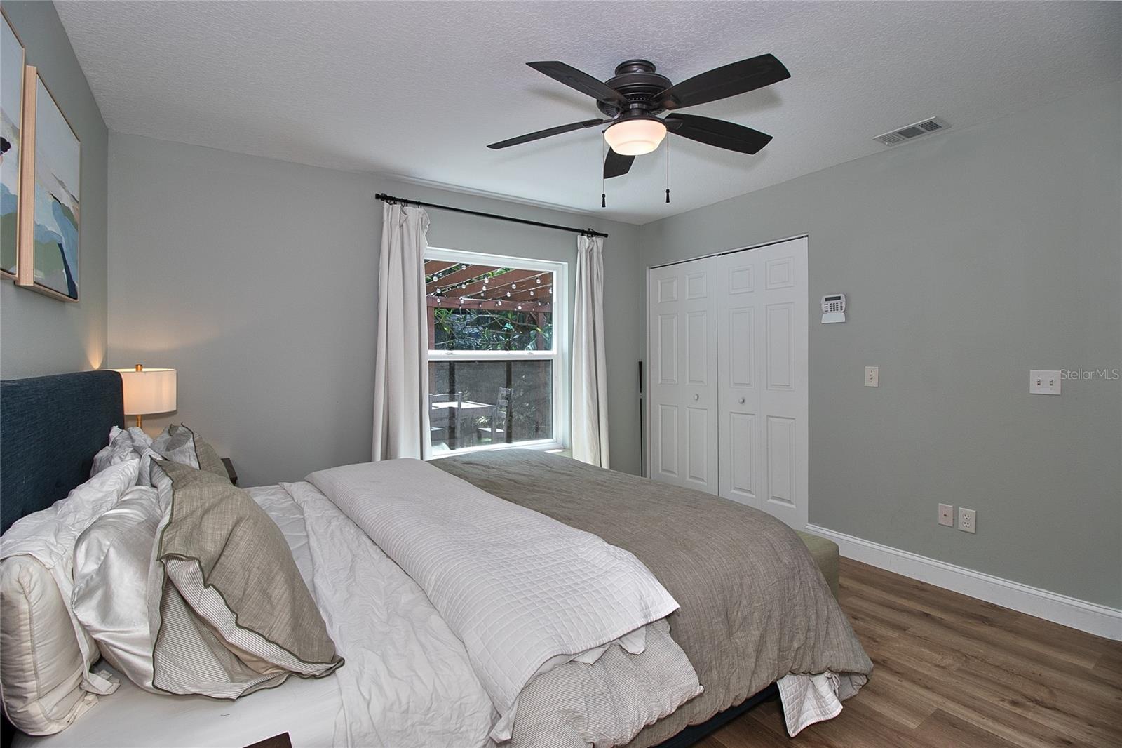 Image 22 of 47 For 4900 Rosedale Place N