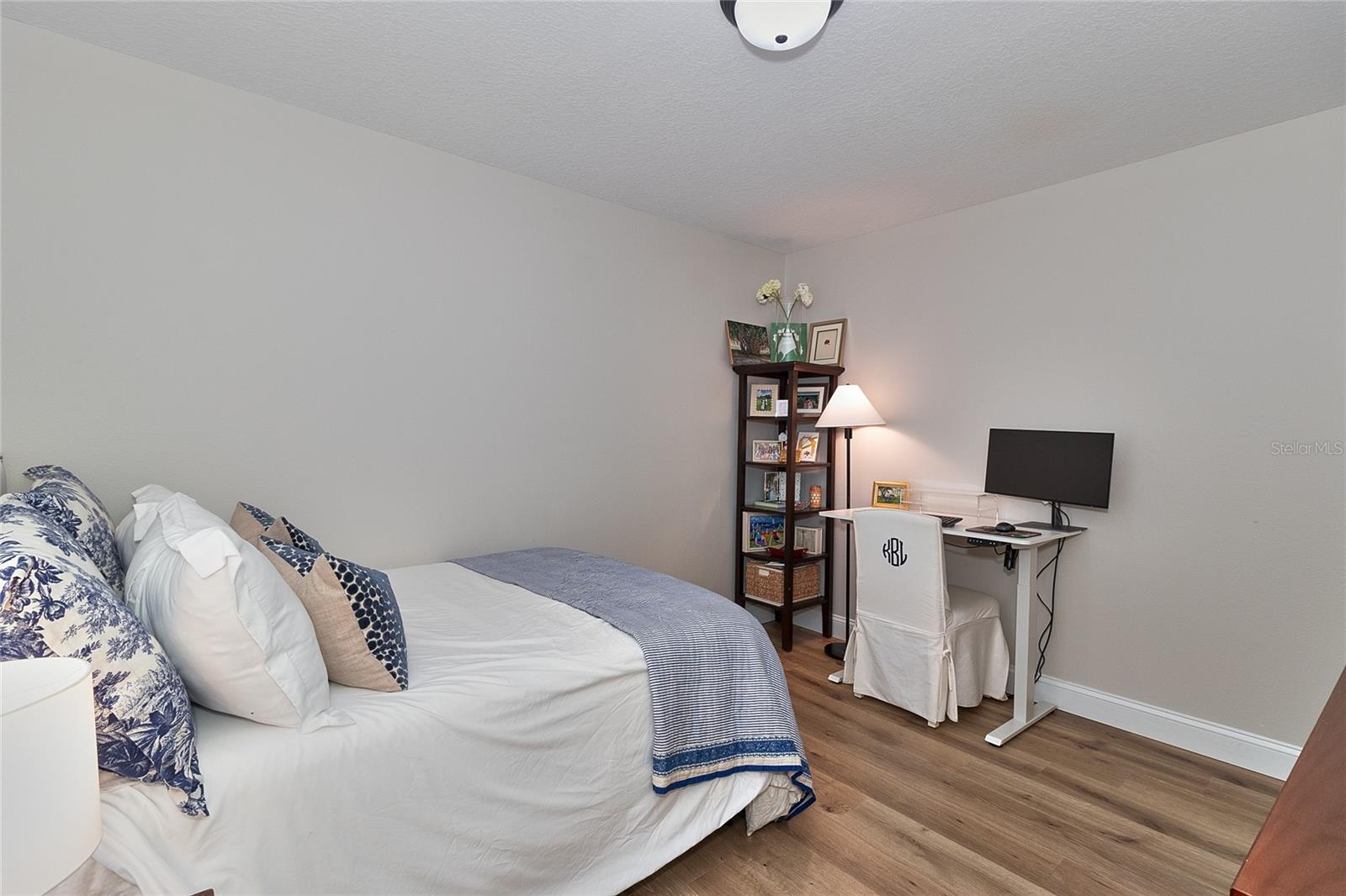 Image 30 of 47 For 4900 Rosedale Place N