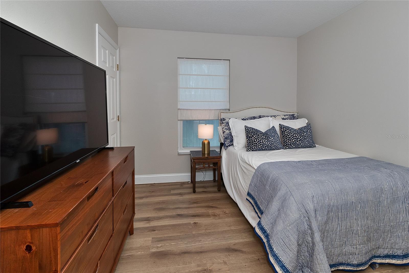 Image 31 of 47 For 4900 Rosedale Place N