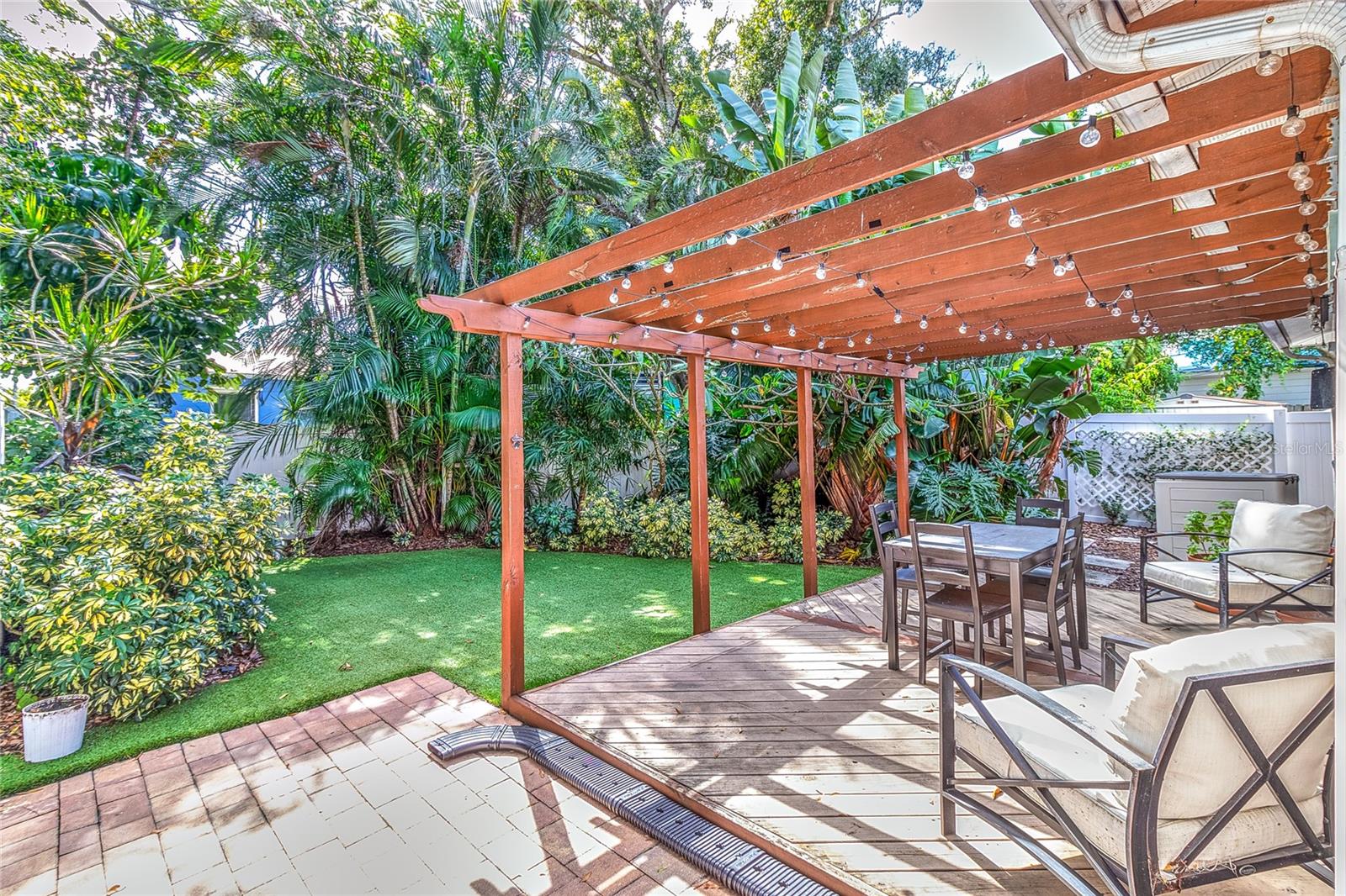 Image 39 of 47 For 4900 Rosedale Place N