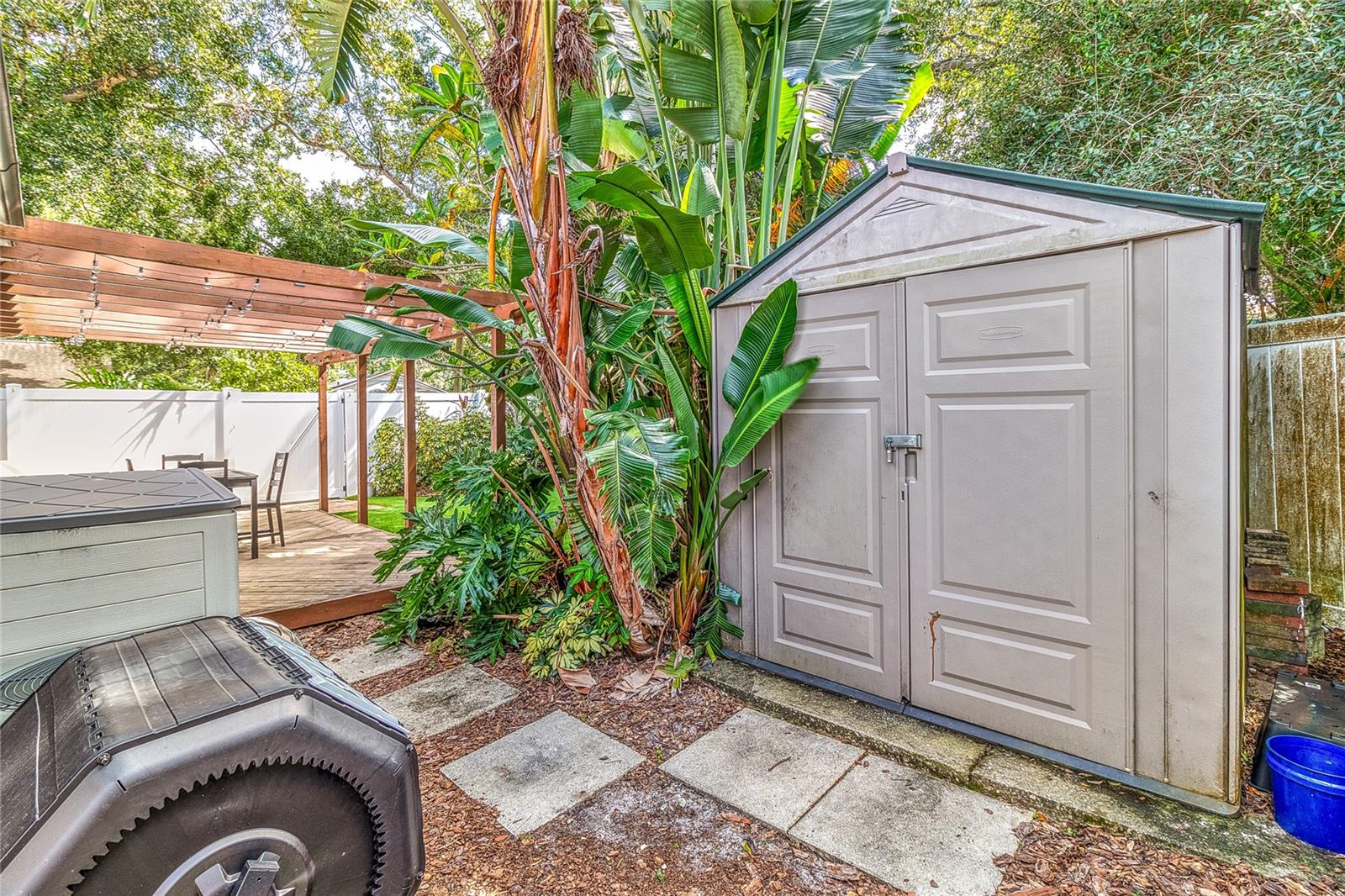 Image 45 of 47 For 4900 Rosedale Place N