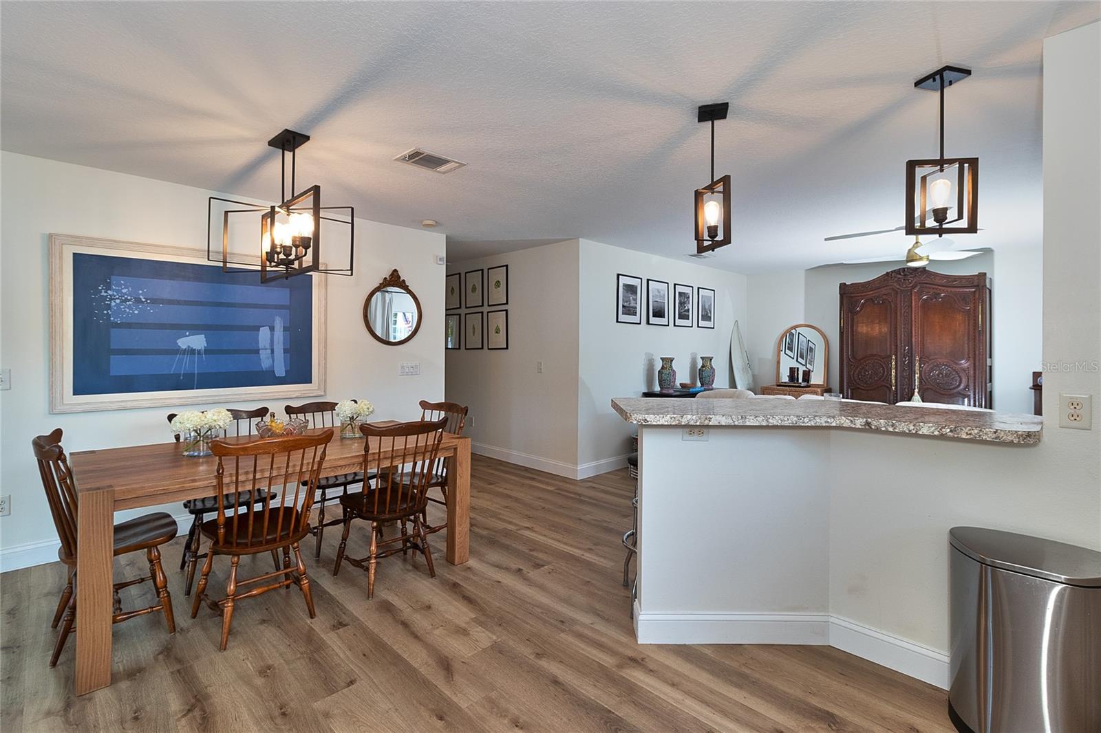 Image 9 of 47 For 4900 Rosedale Place N