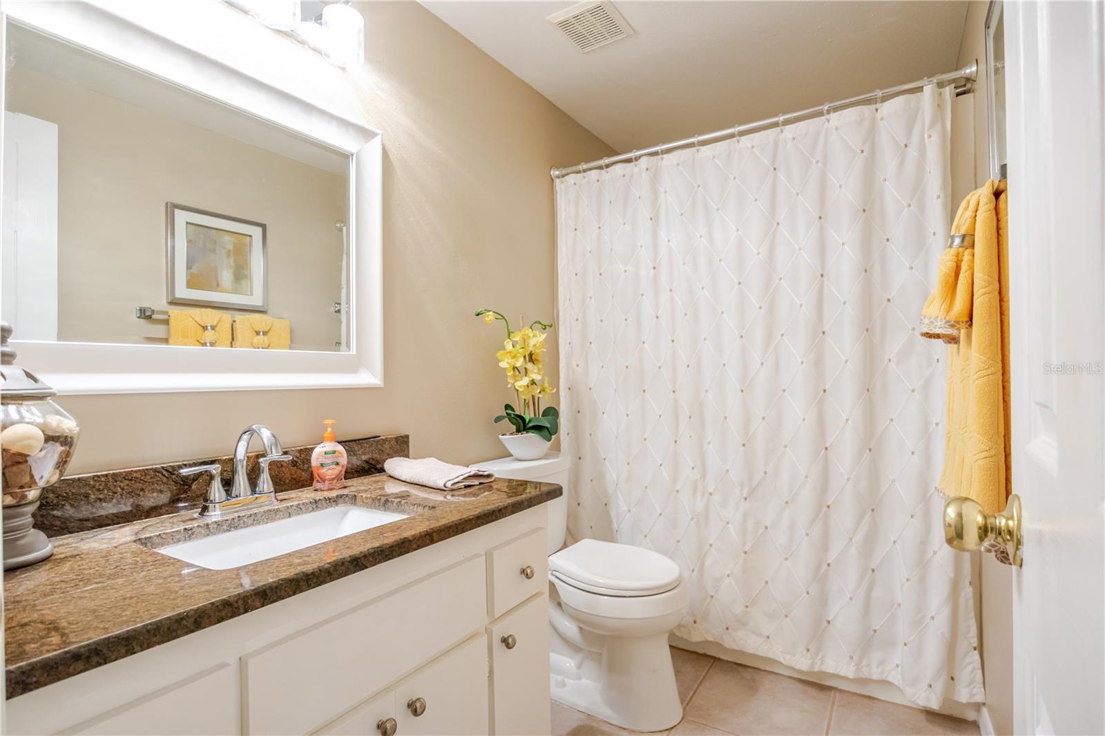 Image 12 of 40 For 10118 Hunters Point Court