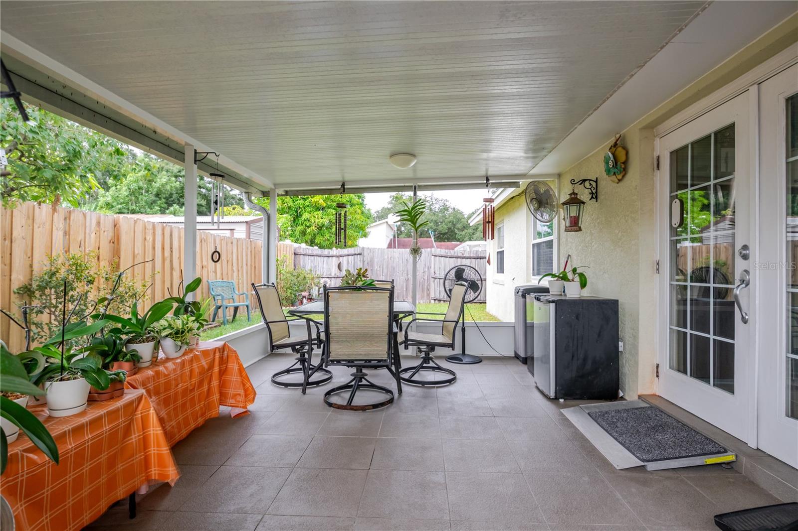 Image 15 of 40 For 10118 Hunters Point Court